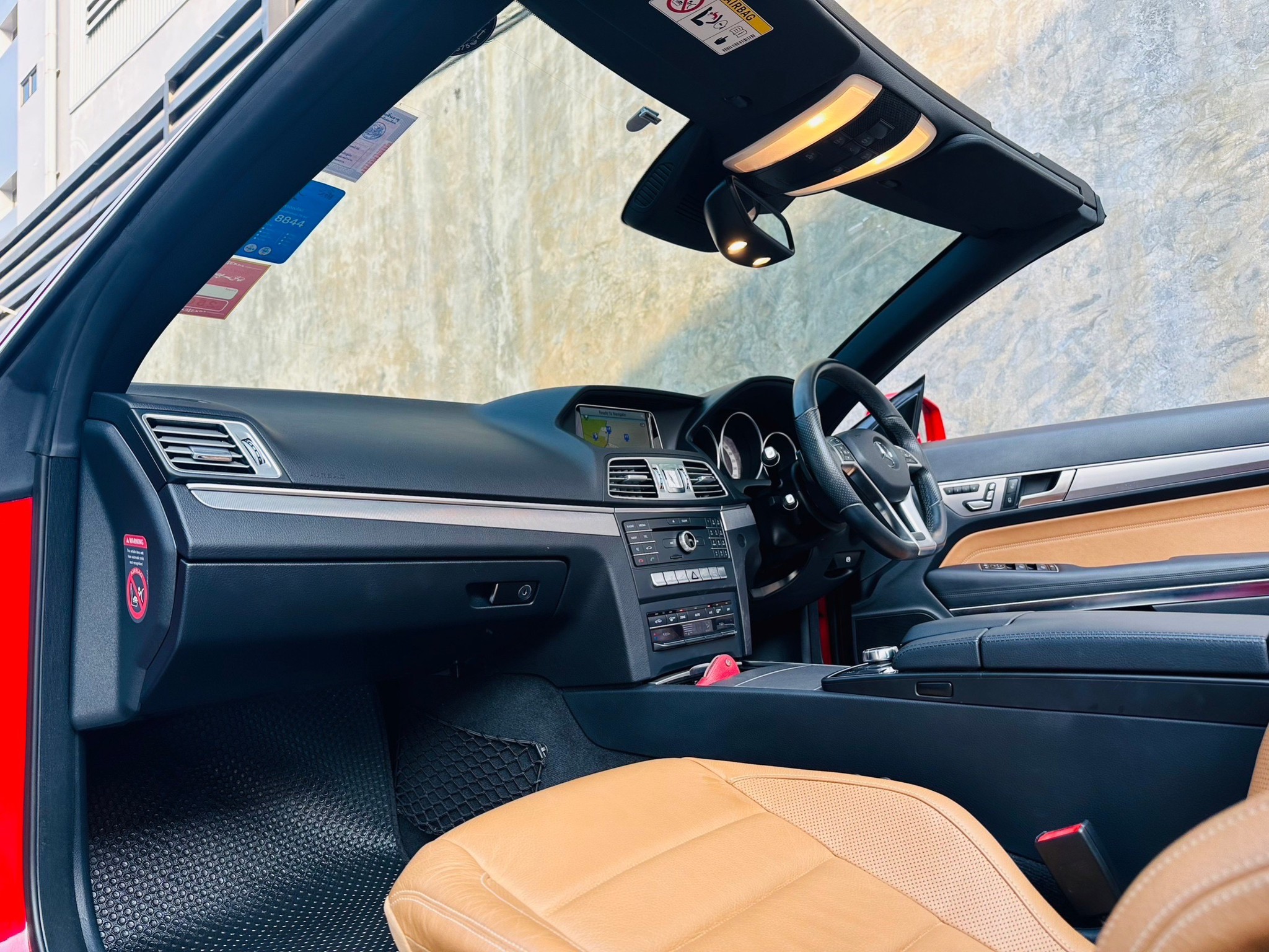 2016 Mercedes-Benz Facelift E250 Cabriolet AMG Dynamic สีแดง (รูปที่ 2)