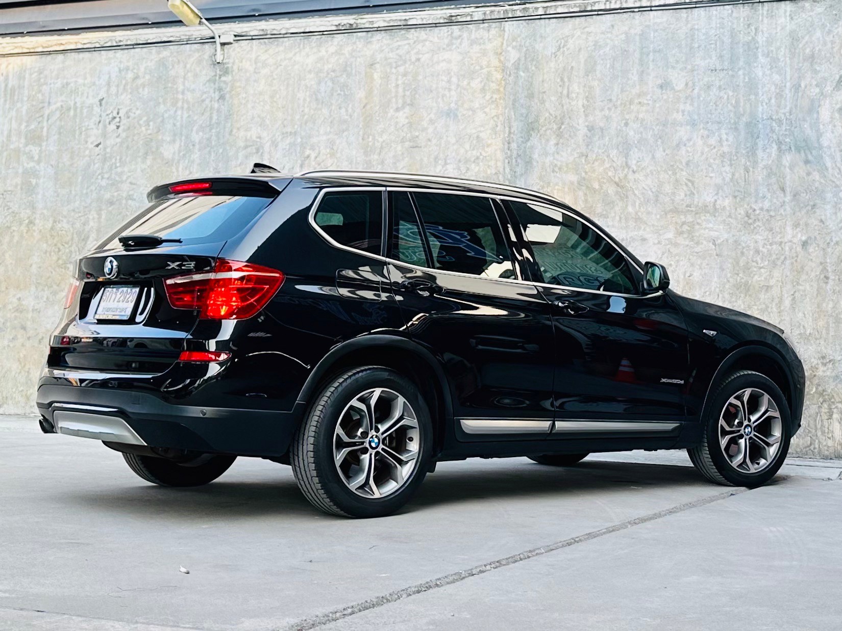 2015 BMW X3 G01 สีดำ