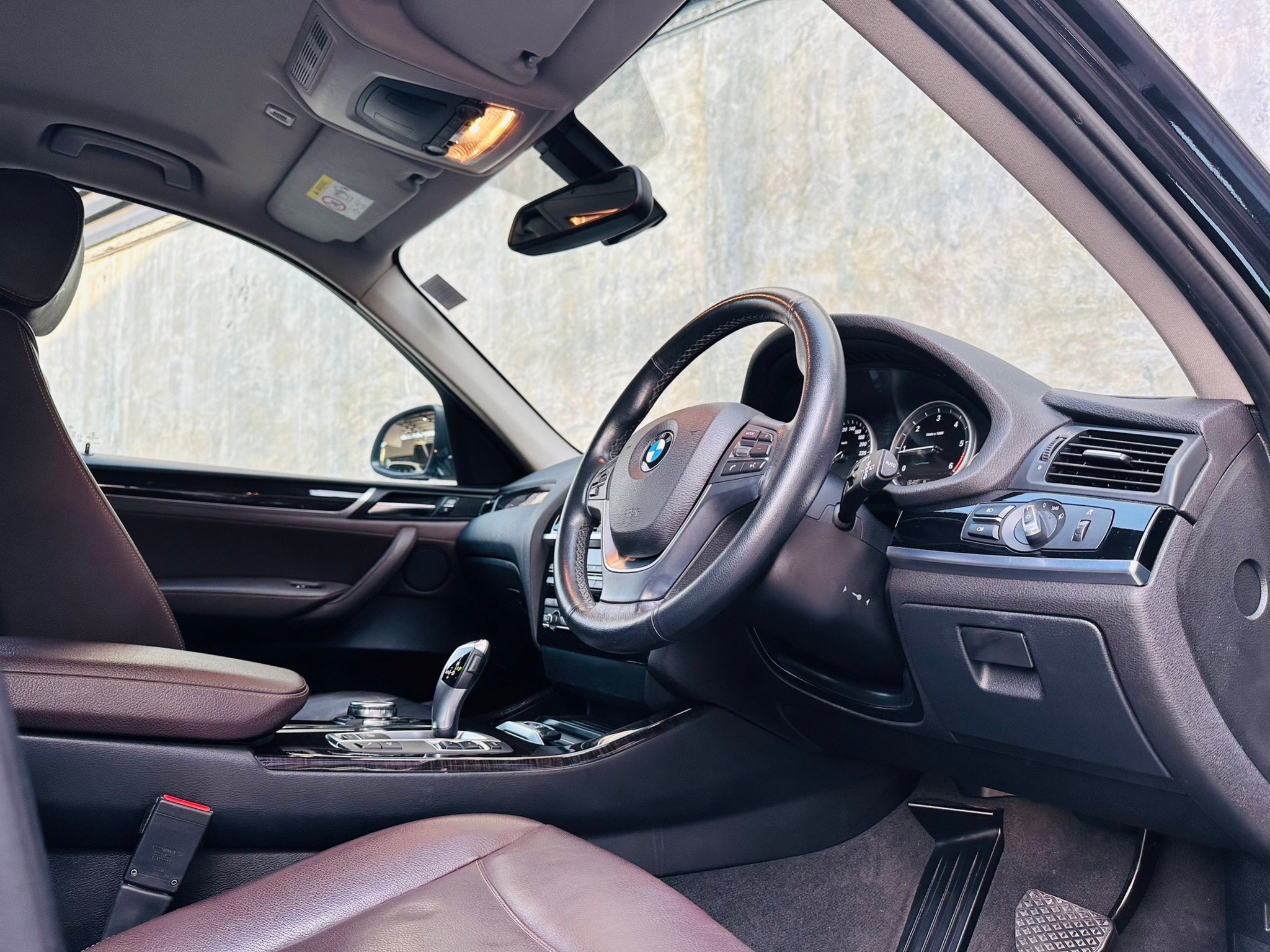 2015 BMW X3 G01 สีดำ (รูปที่ 6)