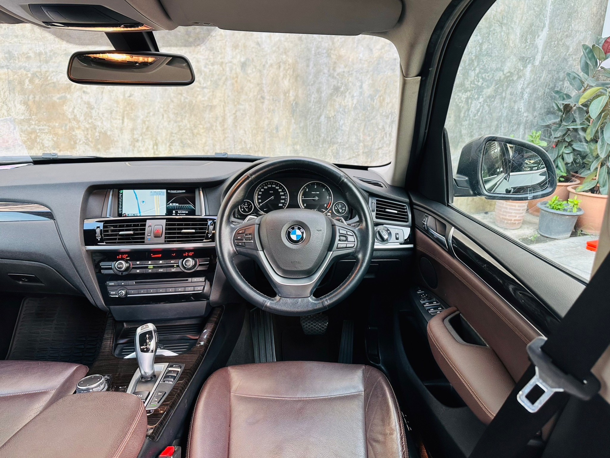 2015 BMW X3 G01 สีดำ (รูปที่ 10)
