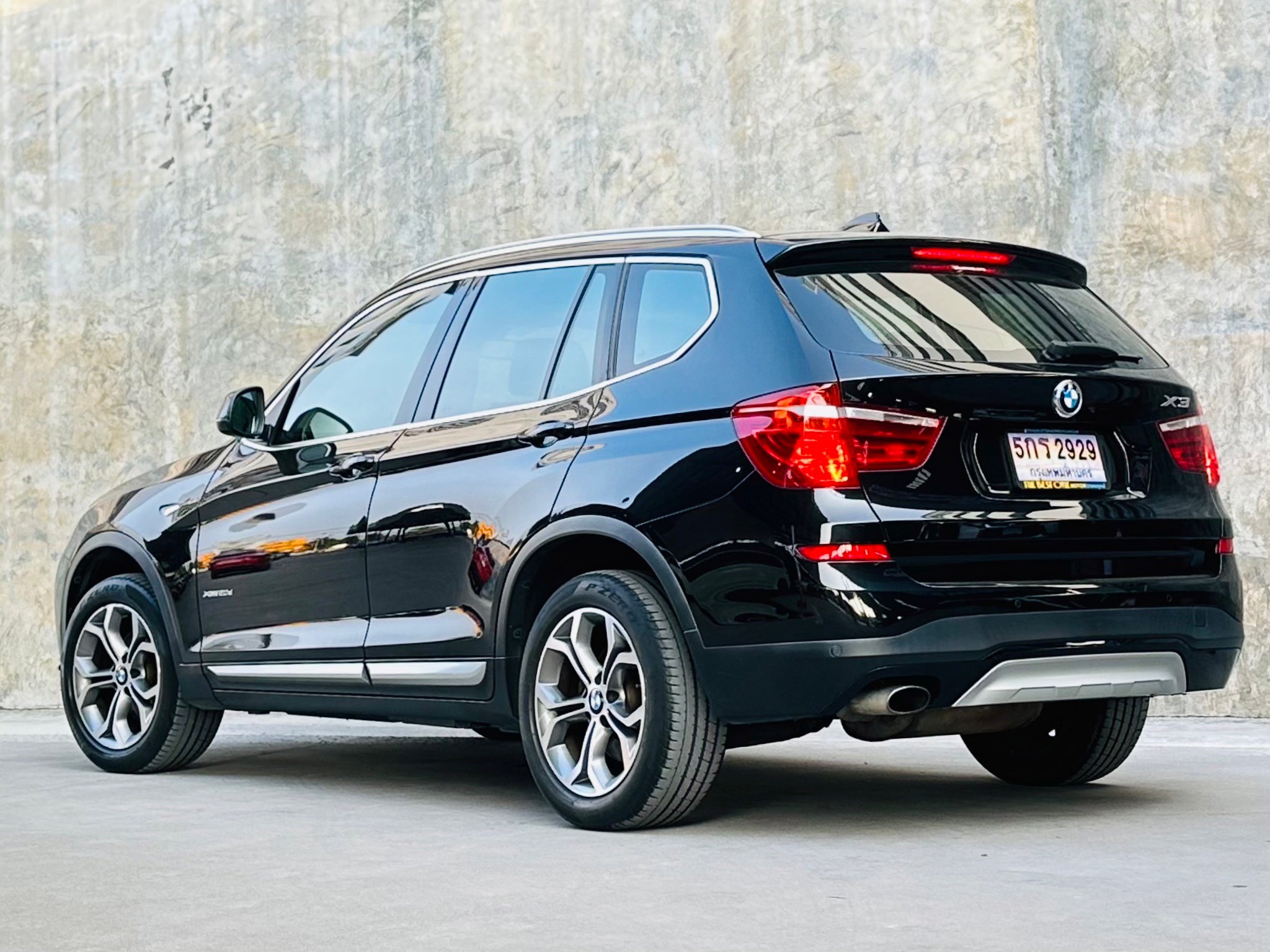 2015 BMW X3 G01 สีดำ (รูปที่ 5)
