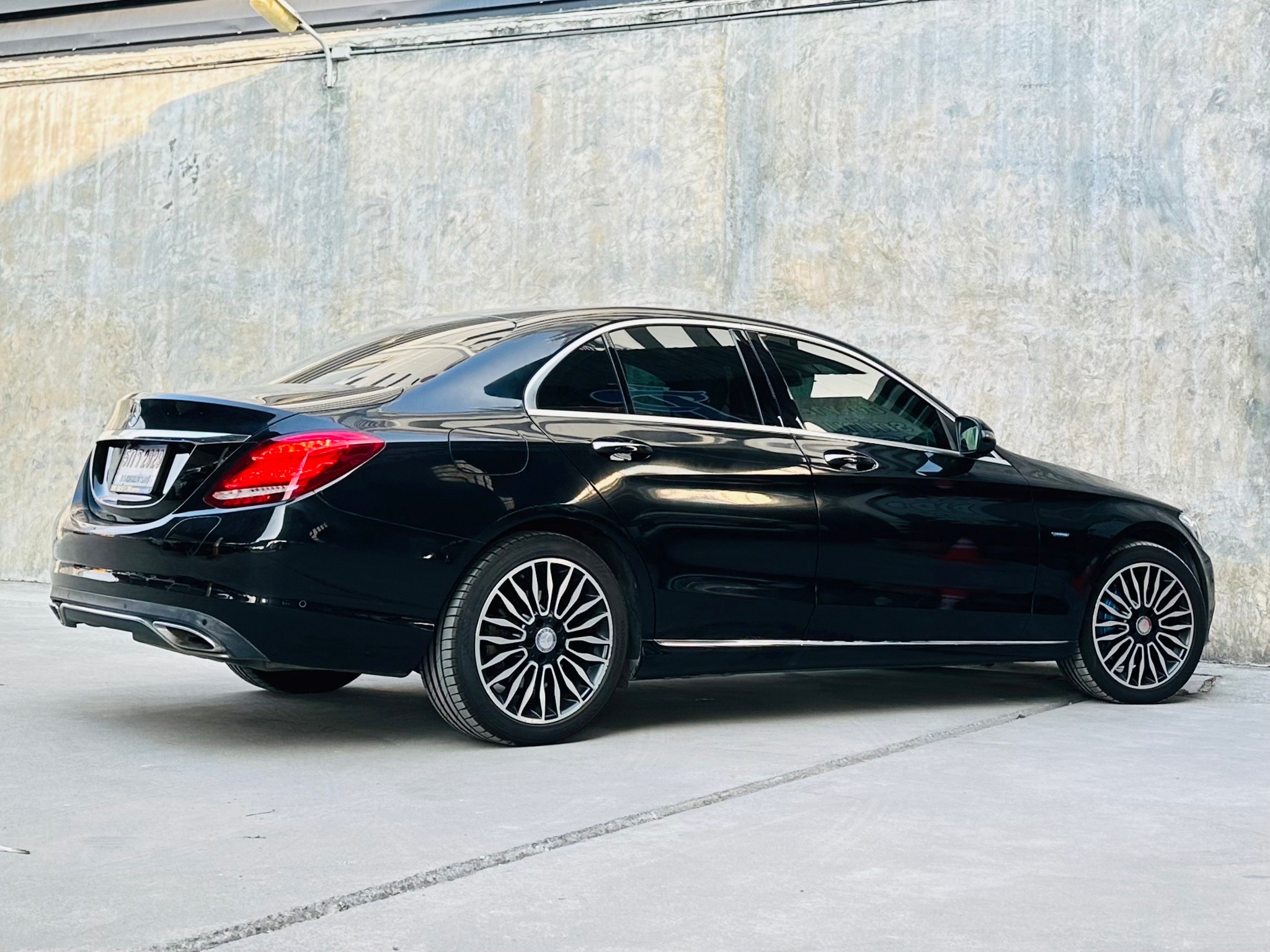 2017 Mercedes-Benz C-Class W205 C350 สีดำ