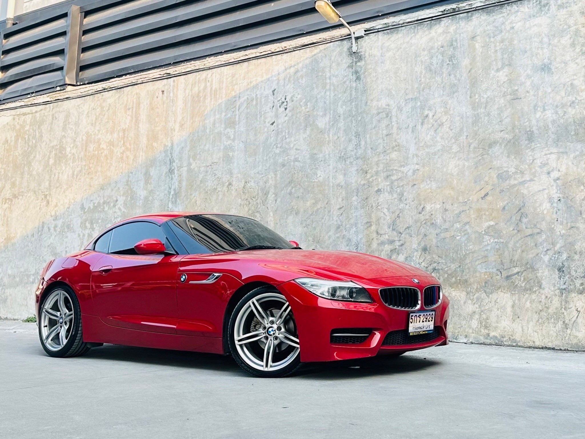 2014 BMW Z4 E89 สีแดง (รูปที่ 9)