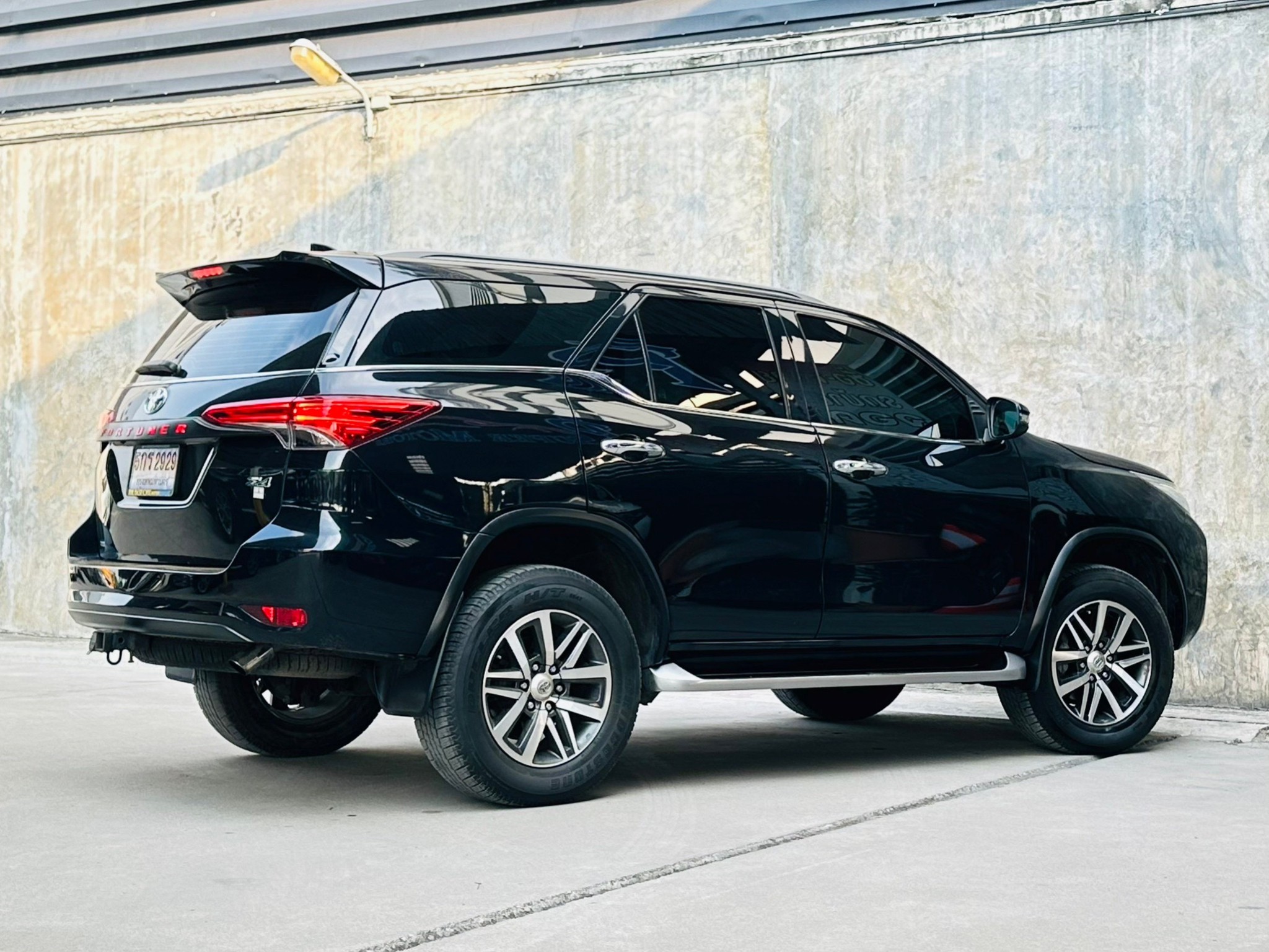 2019 Toyota Fortuner สีดำ