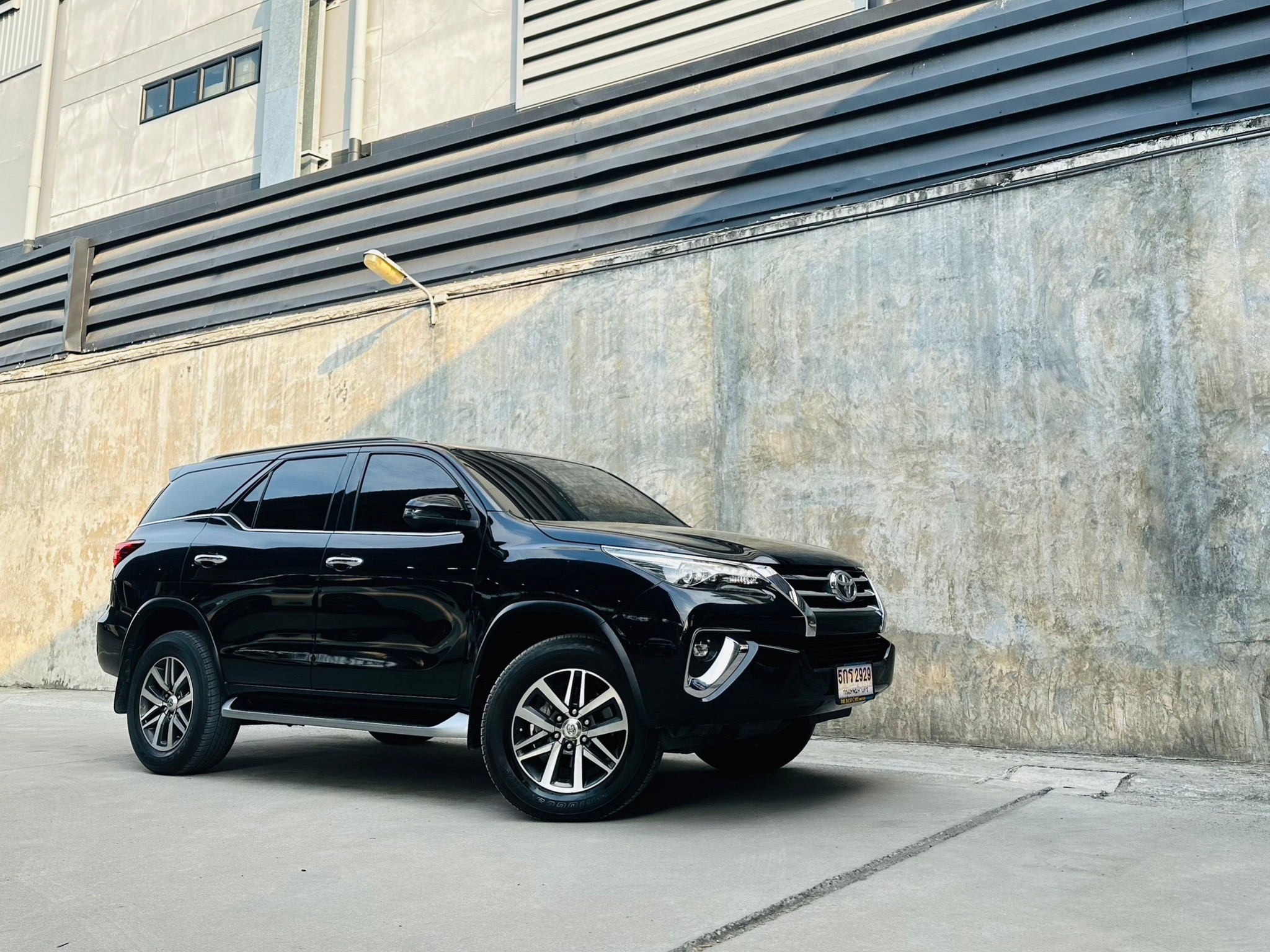 2019 Toyota Fortuner สีดำ