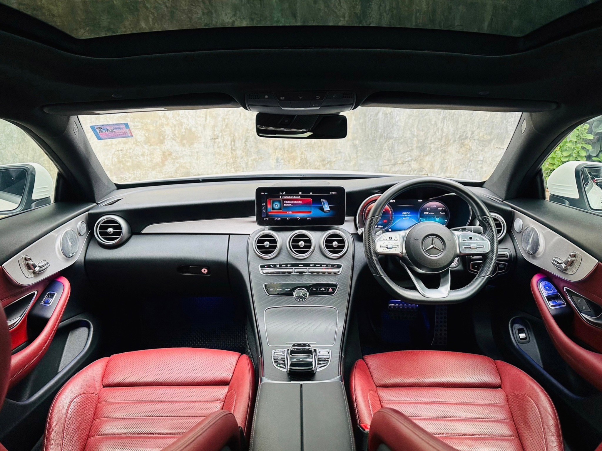 2021 Mercedes-Benz C-Class W205 C200 สีขาว (รูปที่ 12)