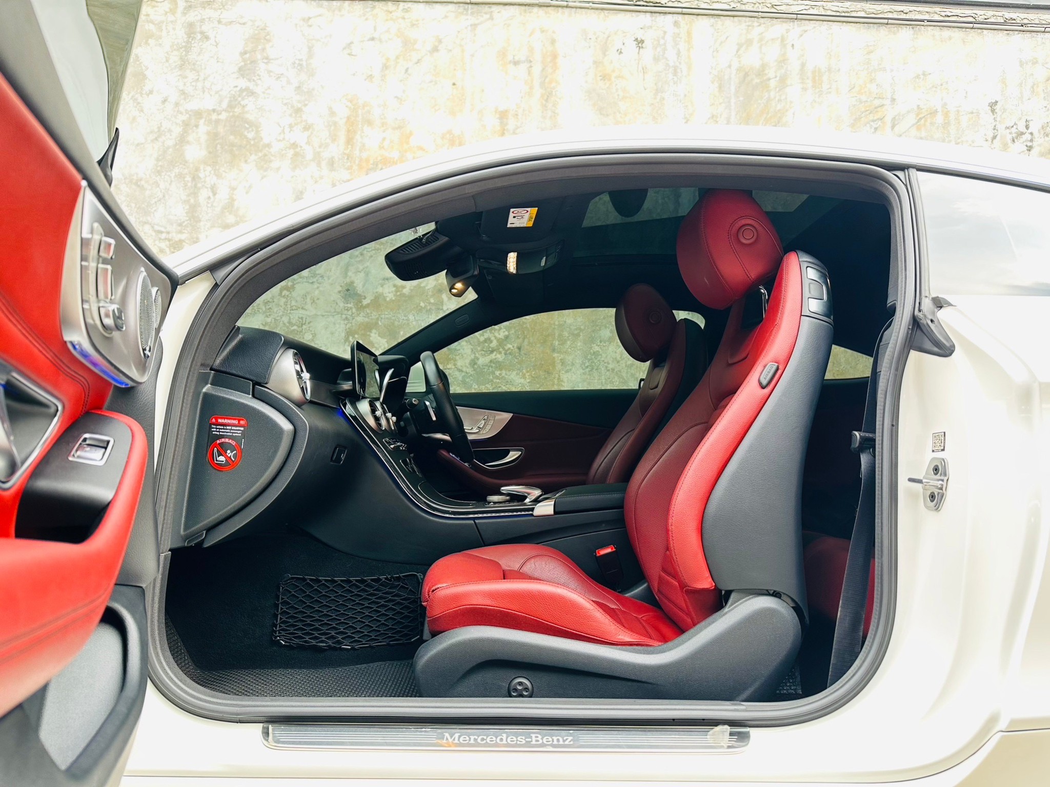 2021 Mercedes-Benz C-Class W205 C200 สีขาว (รูปที่ 8)