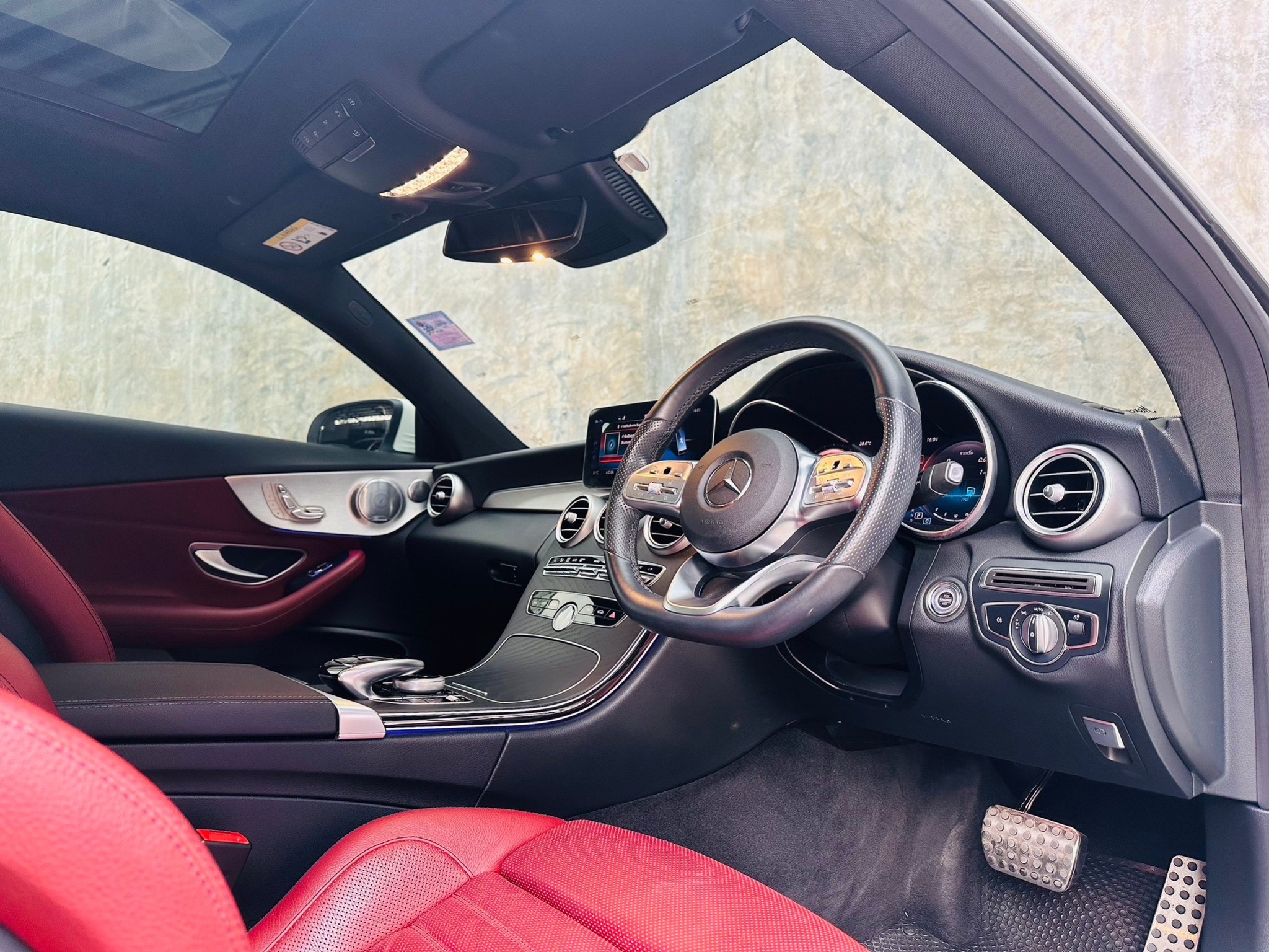 2021 Mercedes-Benz C-Class W205 C200 สีขาว (รูปที่ 7)