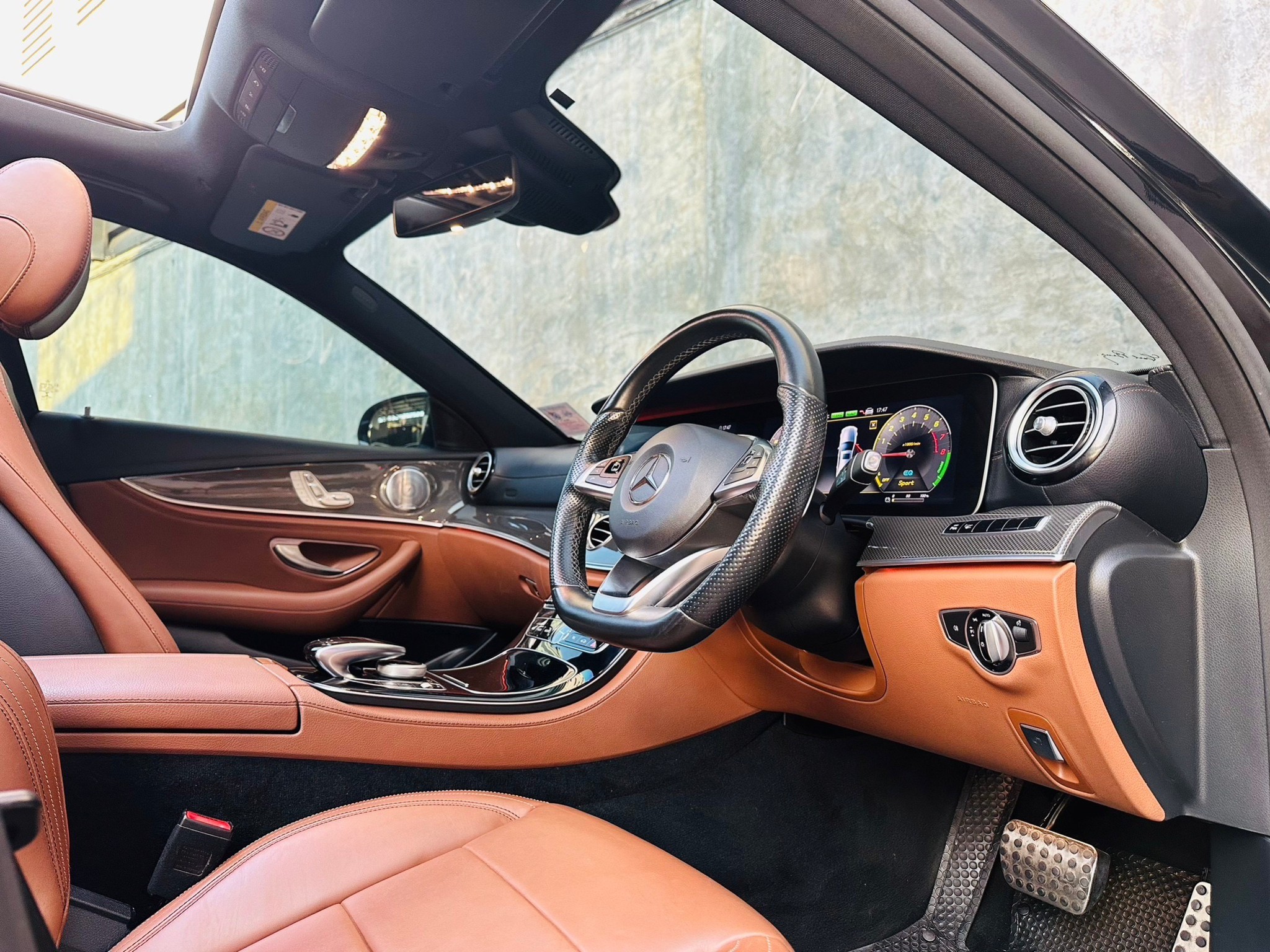 2018 Mercedes-Benz E-Class W213 E350 สีดำ (รูปที่ 11)