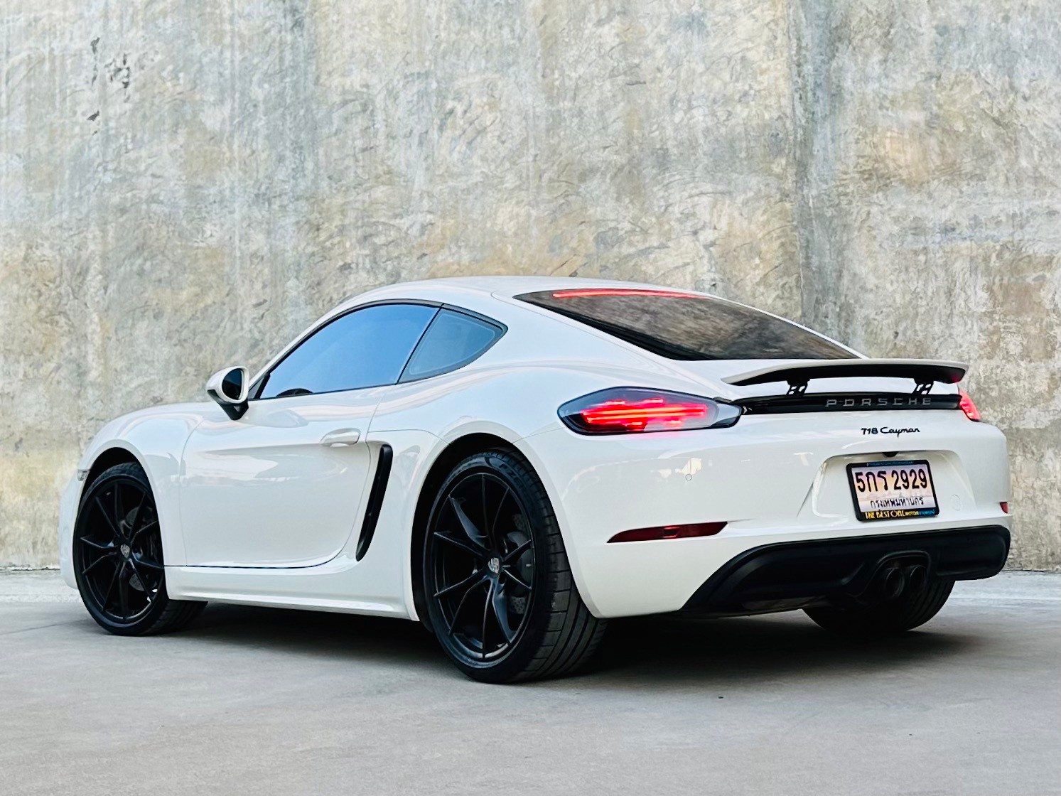2017 Porsche Cayman 718 สีขาว (รูปที่ 13)