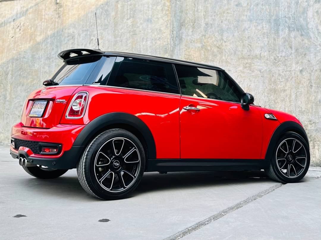 2013 Mini Cooper S สีแดง (รูปที่ 4)