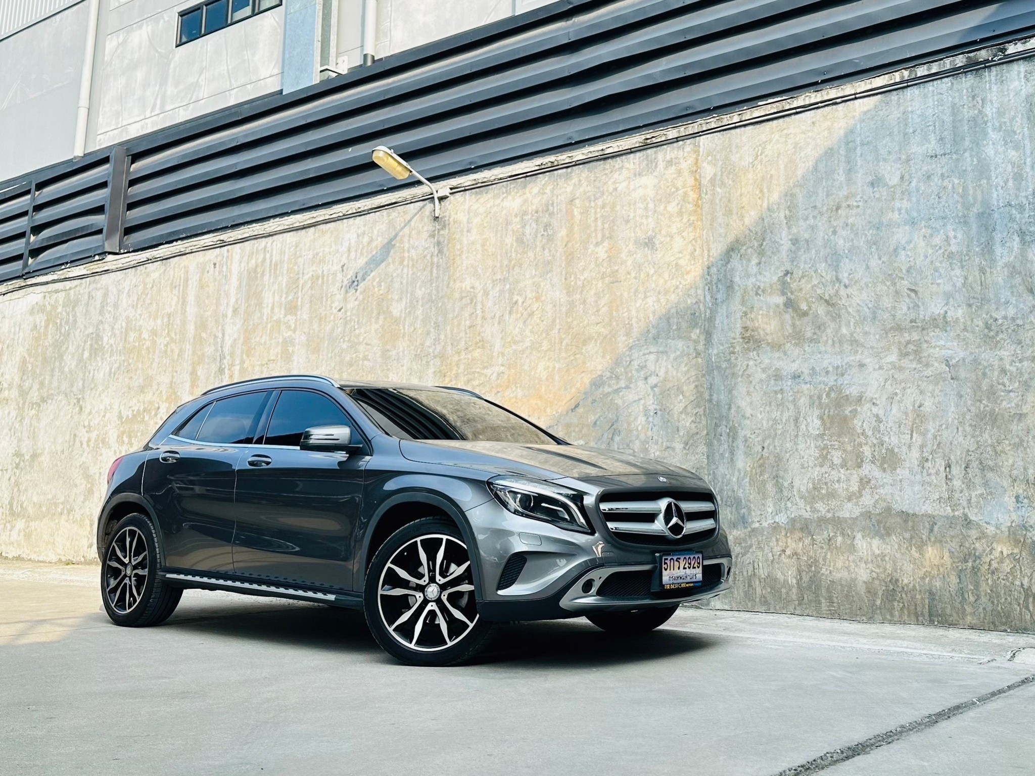 2016 Mercedes-Benz CLA-Class C118 CLA200 สีเทา (รูปที่ 10)