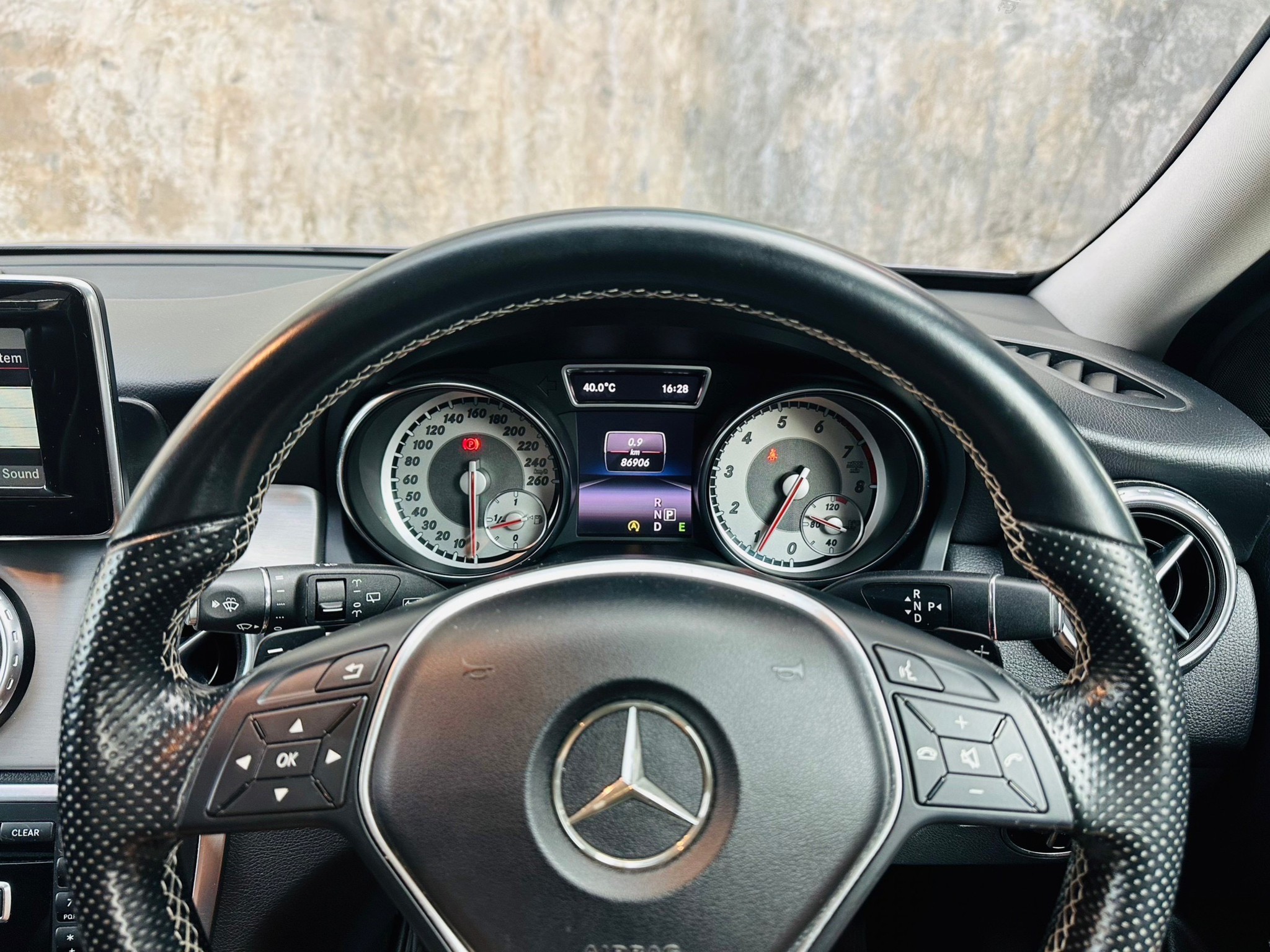 2016 Mercedes-Benz CLA-Class C118 CLA200 สีเทา (รูปที่ 6)