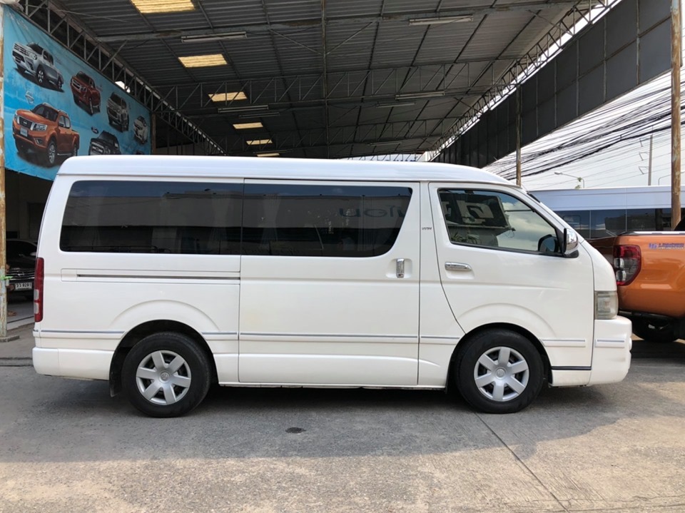 Toyota Ventury ปี 2010 สีขาว (รูปที่ 8)