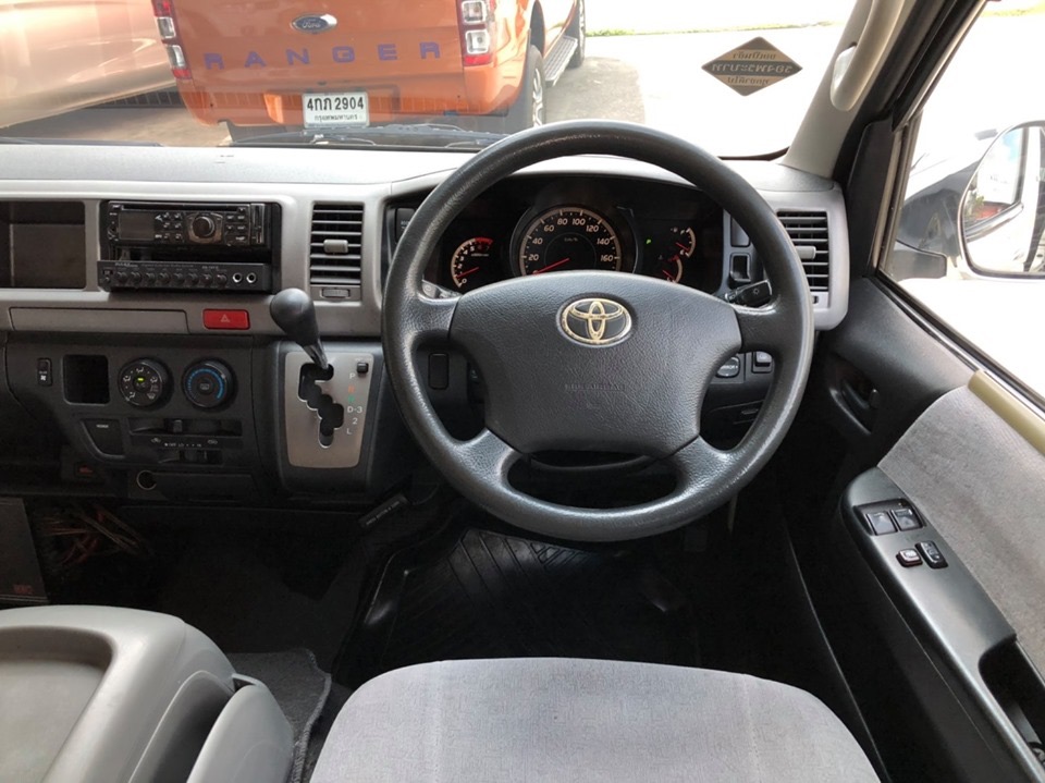Toyota Ventury ปี 2010 สีขาว (รูปที่ 14)