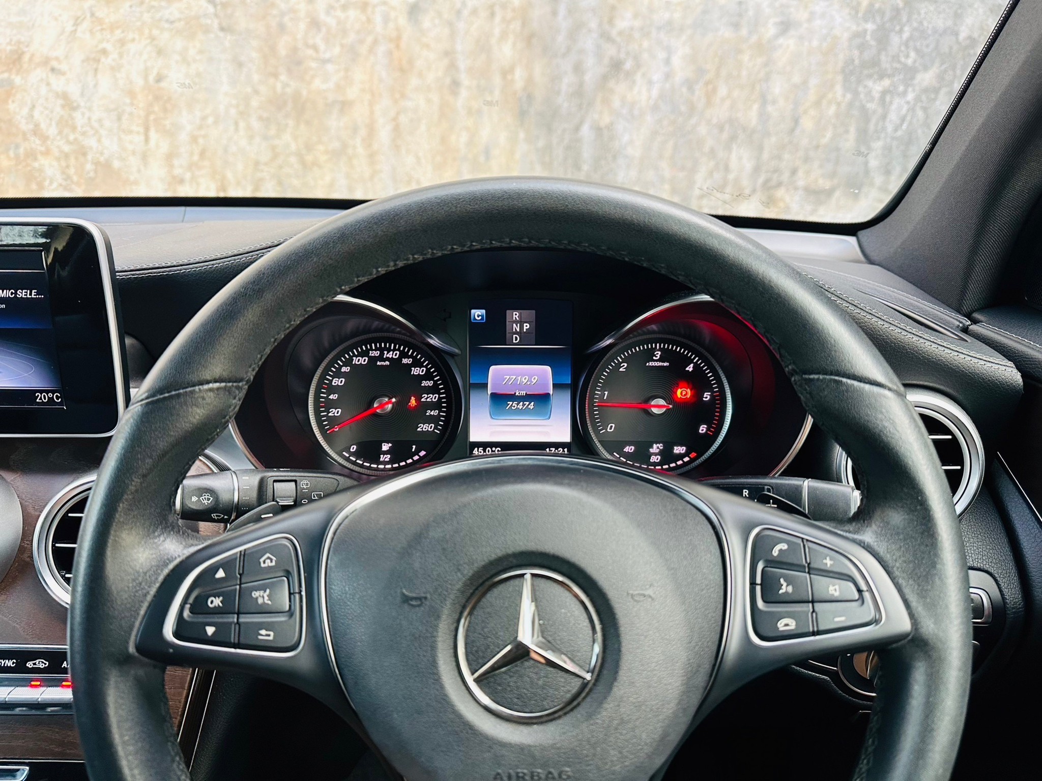 2019 Mercedes-Benz GLC-Class X253,C253 GLC250 สีขาว (รูปที่ 3)