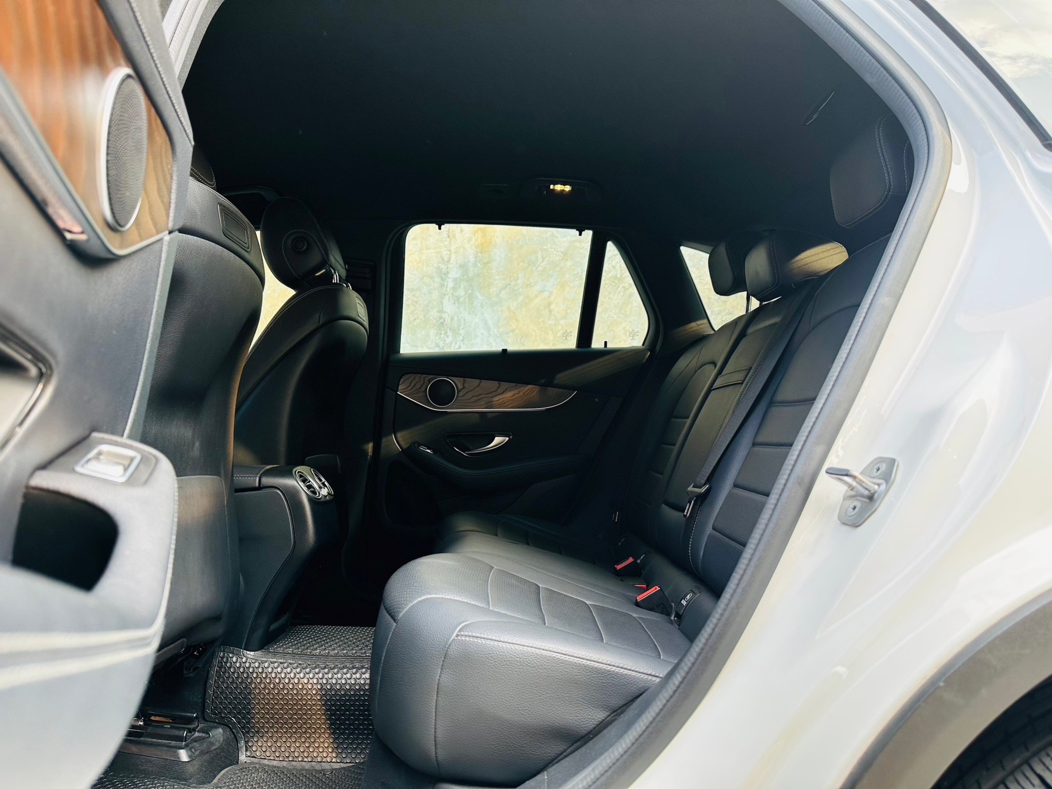 2019 Mercedes-Benz GLC-Class X253,C253 GLC250 สีขาว (รูปที่ 10)