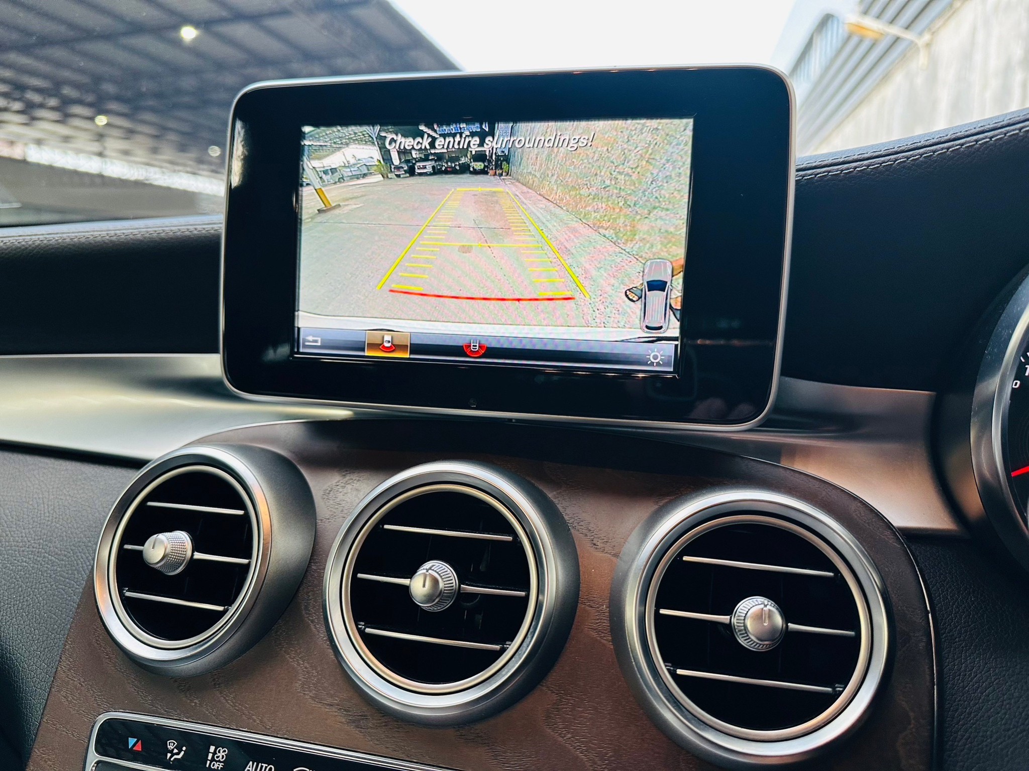 2019 Mercedes-Benz GLC-Class X253,C253 GLC250 สีขาว (รูปที่ 9)