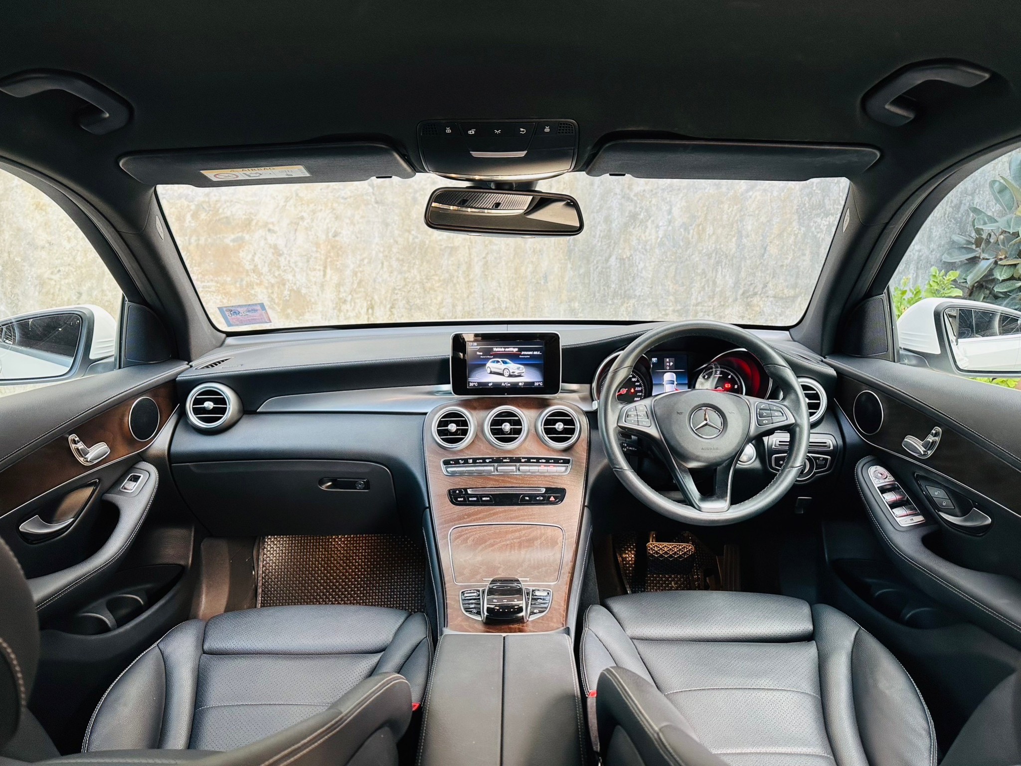 2019 Mercedes-Benz GLC-Class X253,C253 GLC250 สีขาว (รูปที่ 16)