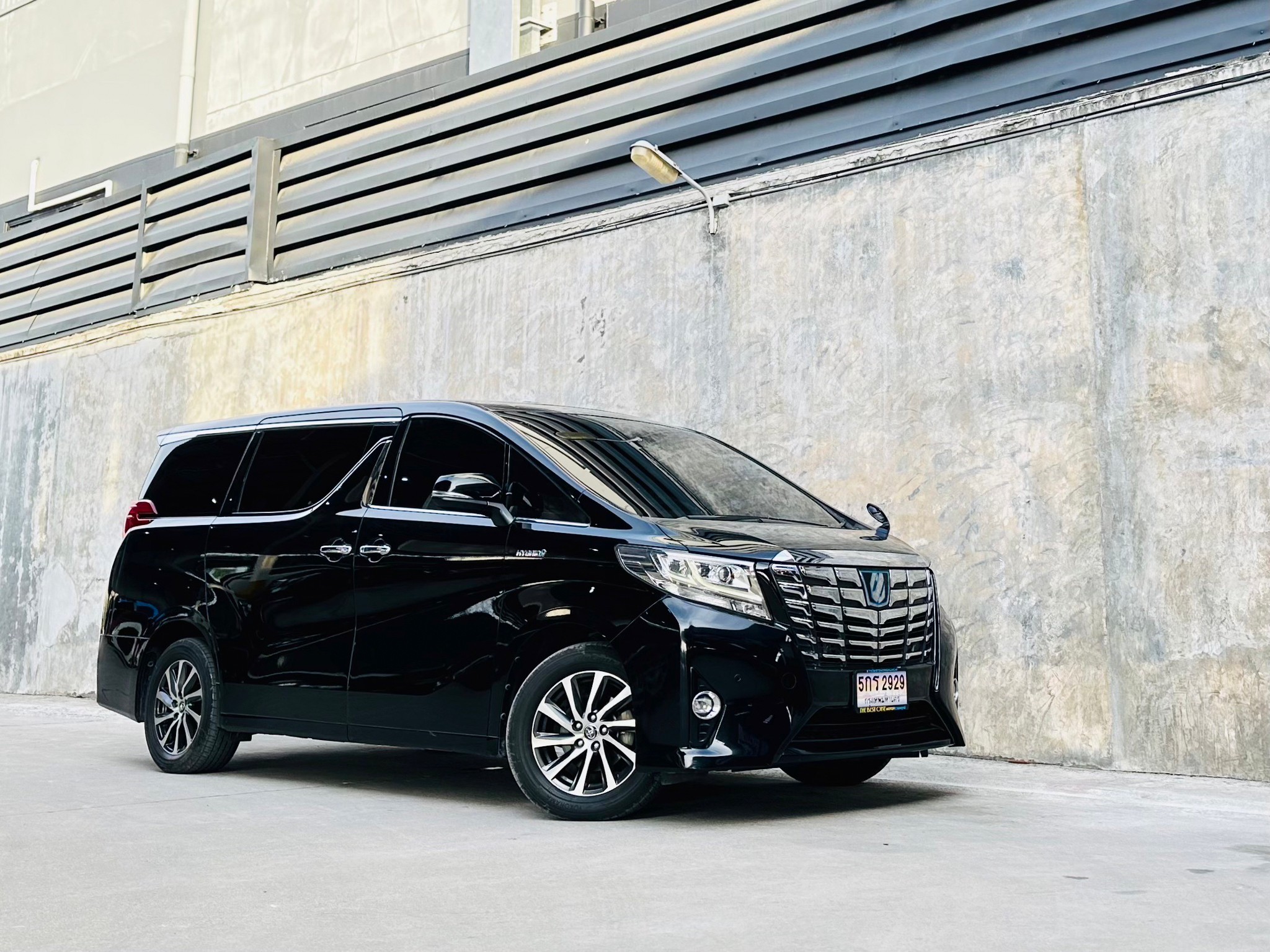 2016 Toyota Alphard สีดำ