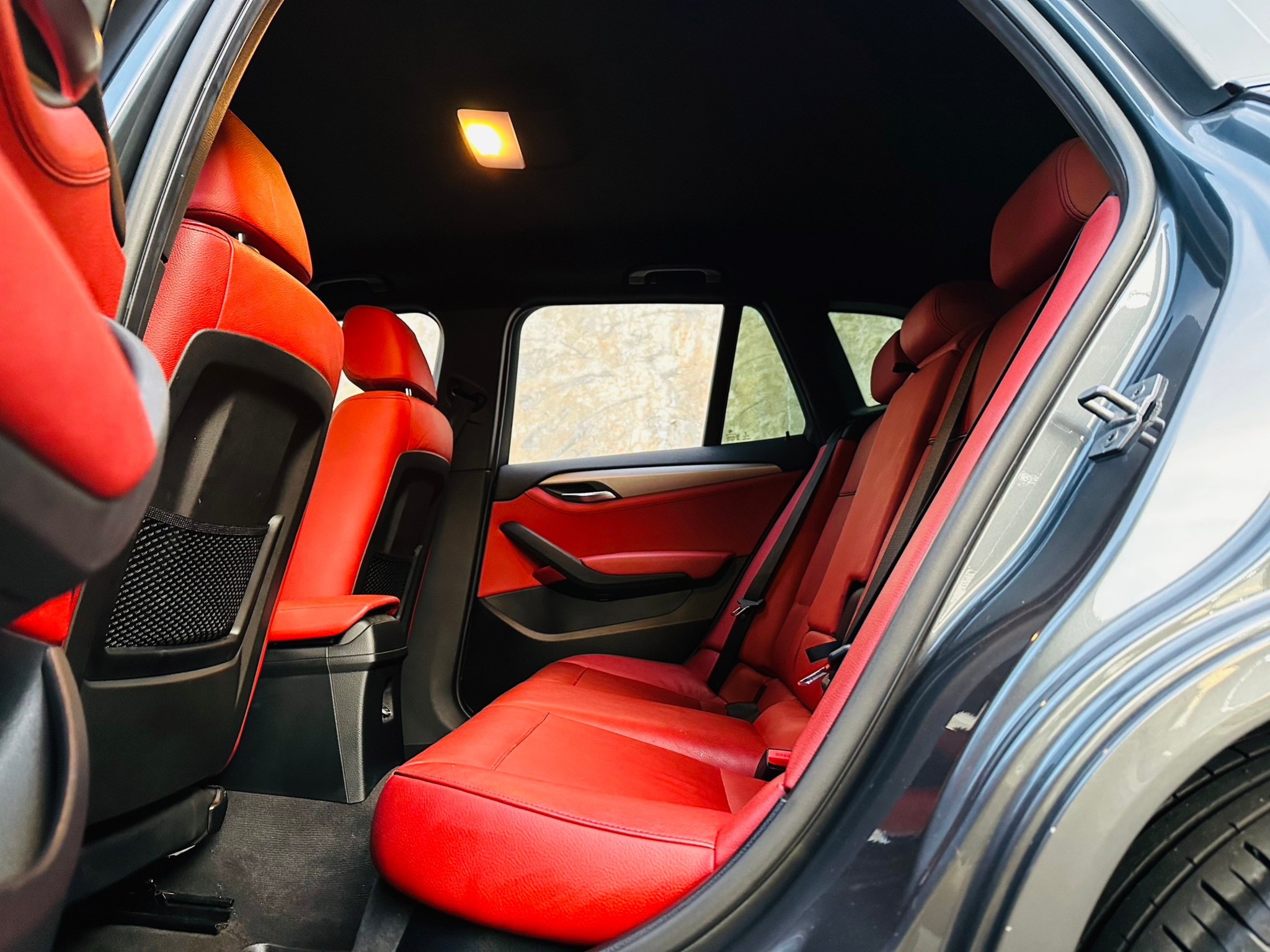 2016 BMW X1 F48 สีเทา (รูปที่ 12)