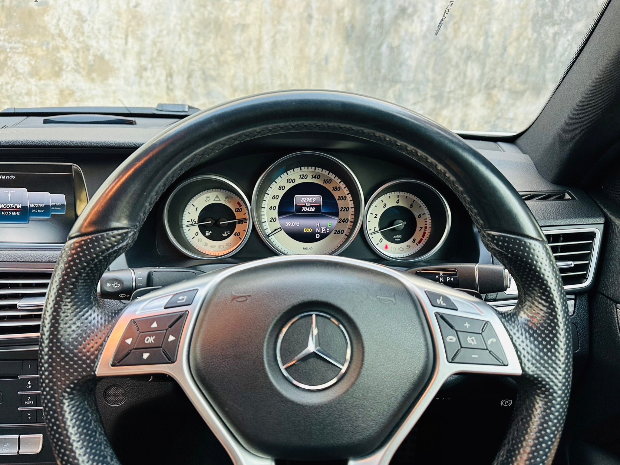 2016 Mercedes-Benz E-Class W211 E200 สีขาว (รูปที่ 8)