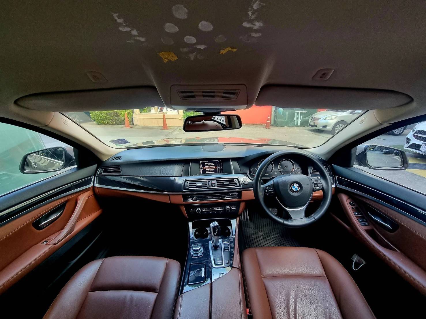 2013 BMW 520D LCI สีทอง (รูปที่ 2)