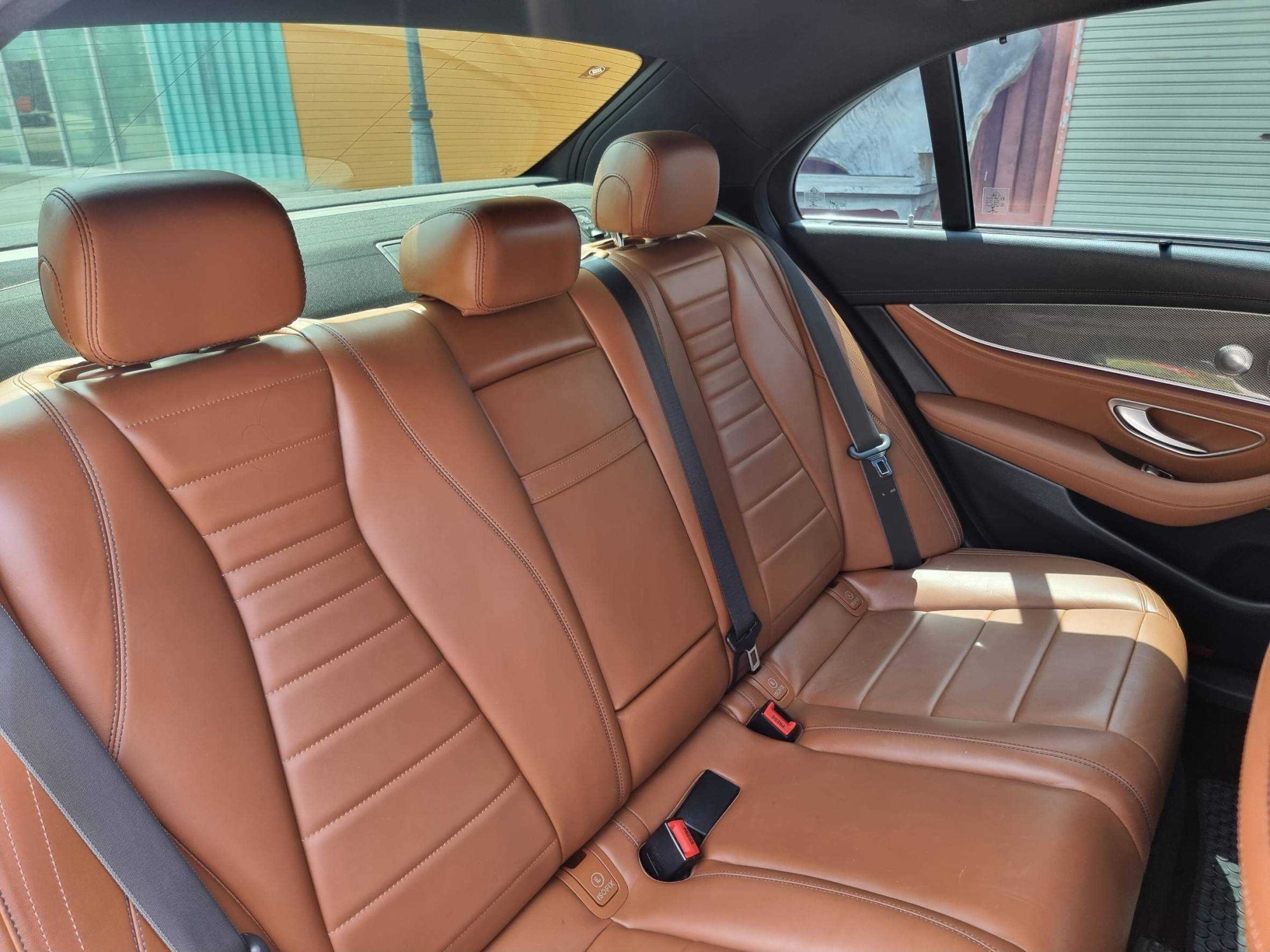 2018 Mercedes-Benz E350e AMG Dynamic W213 สีดำ (รูปที่ 16)