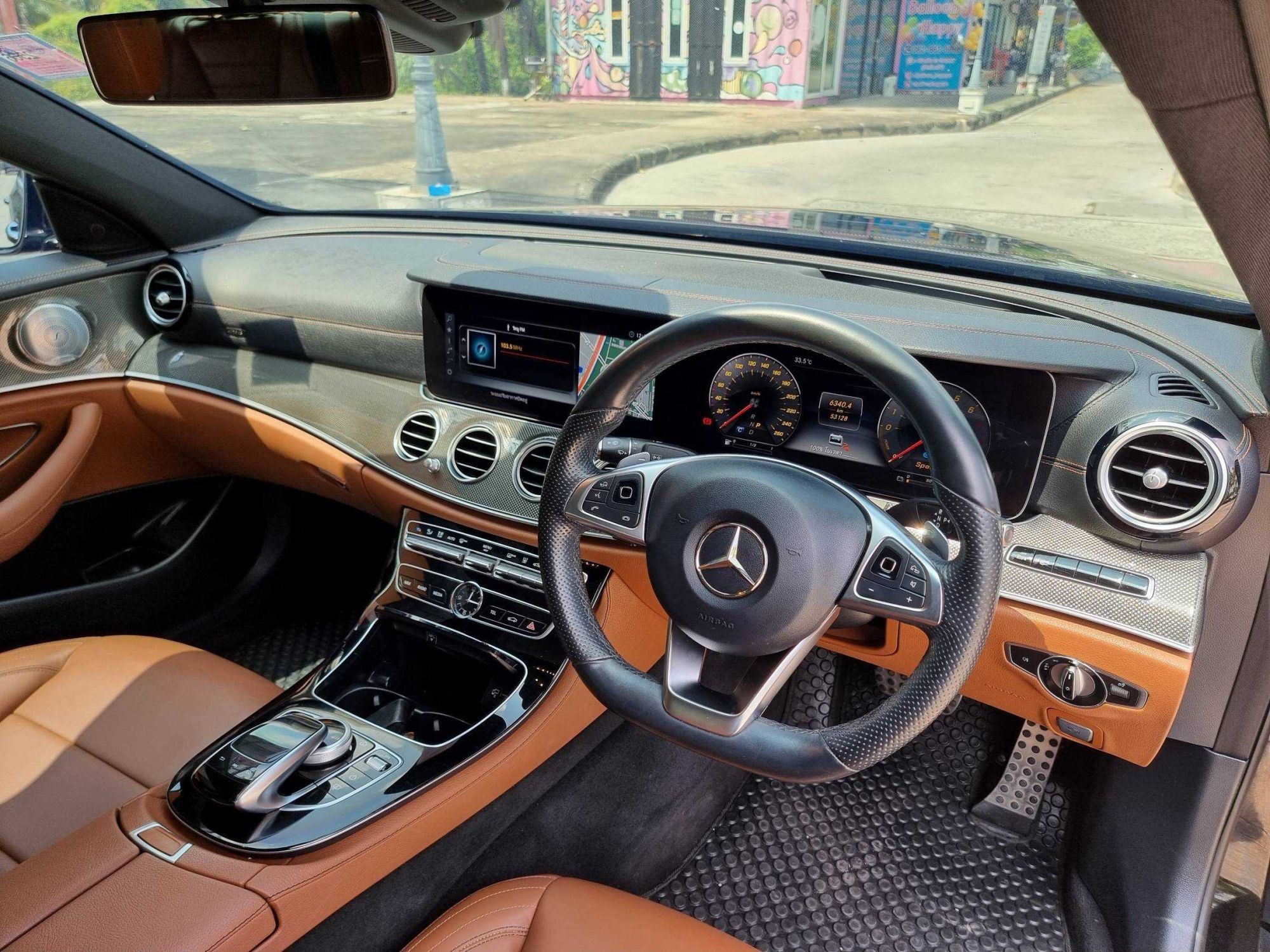 2018 Mercedes-Benz E350e AMG Dynamic W213 สีดำ (รูปที่ 10)