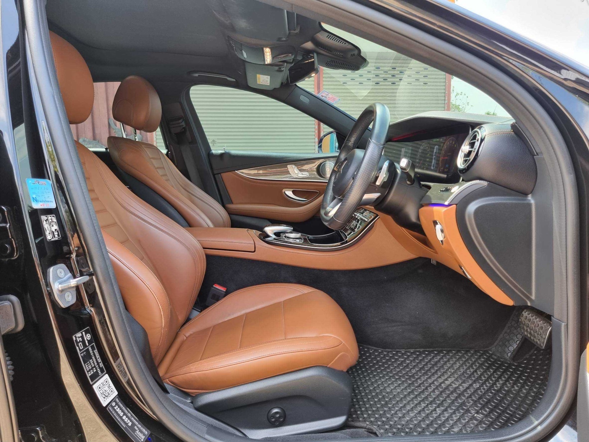 2018 Mercedes-Benz E350e AMG Dynamic W213 สีดำ (รูปที่ 8)