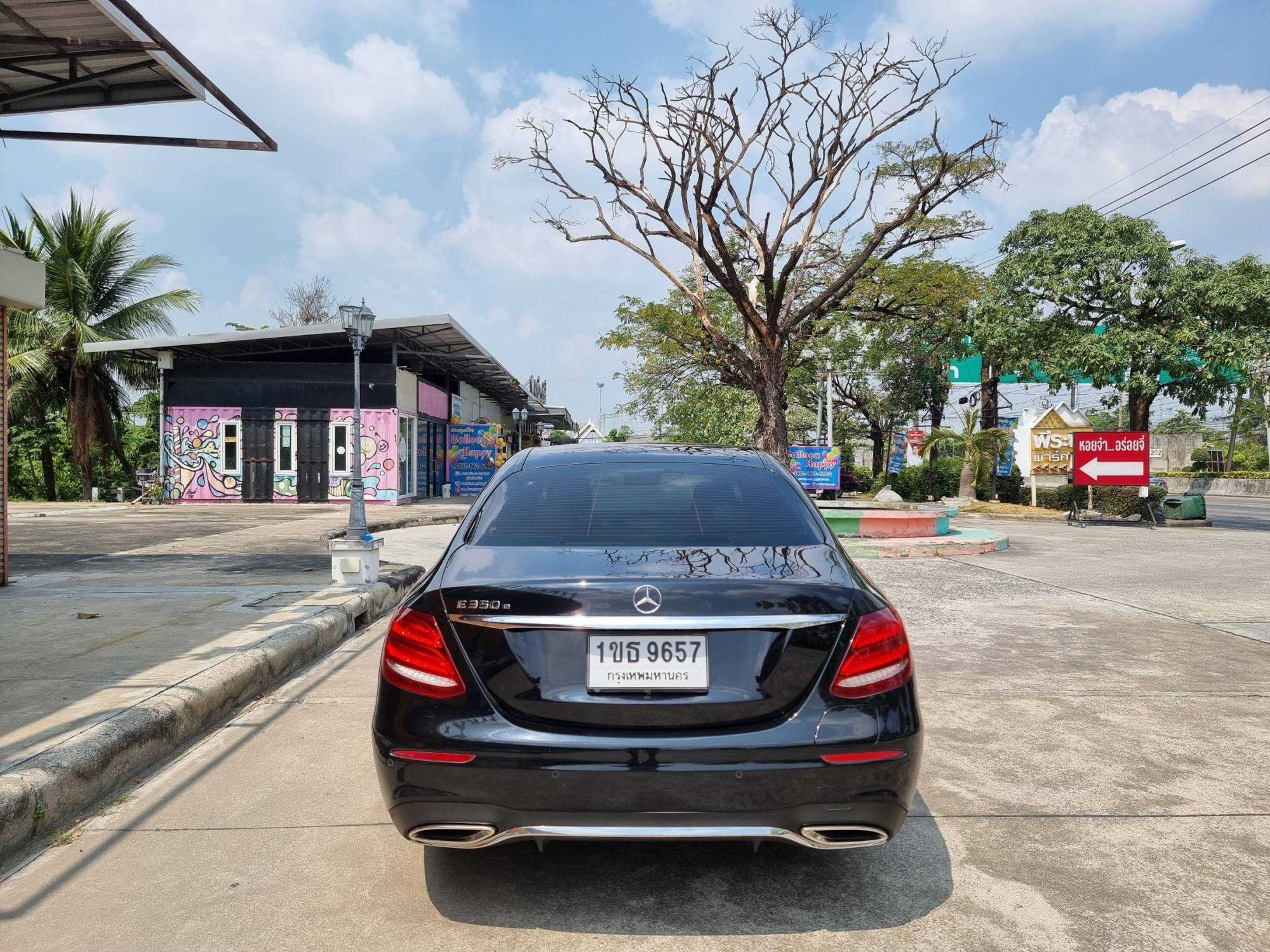 2018 Mercedes-Benz E350e AMG Dynamic W213 สีดำ (รูปที่ 6)