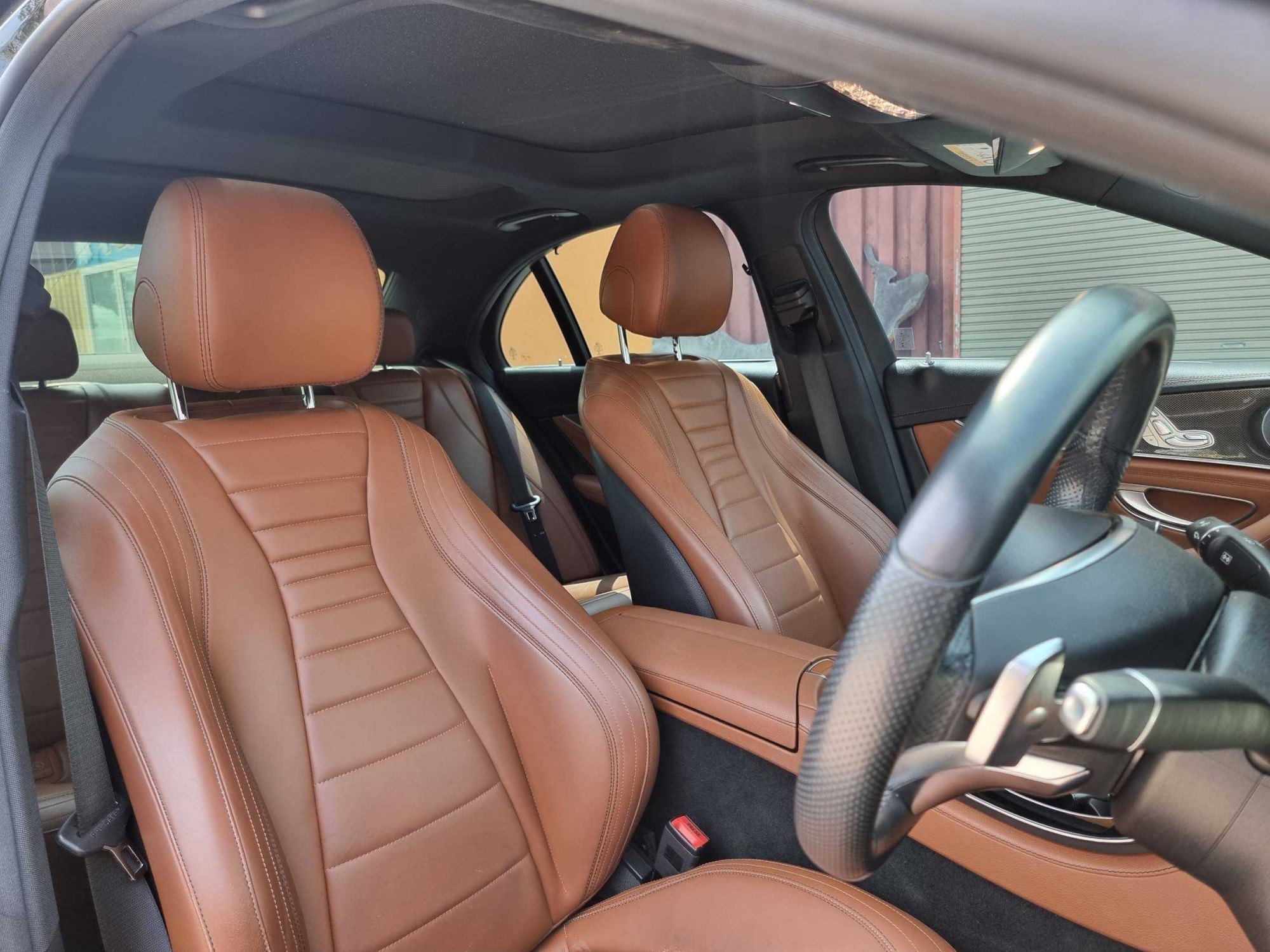 2018 Mercedes-Benz E350e AMG Dynamic W213 สีดำ (รูปที่ 9)