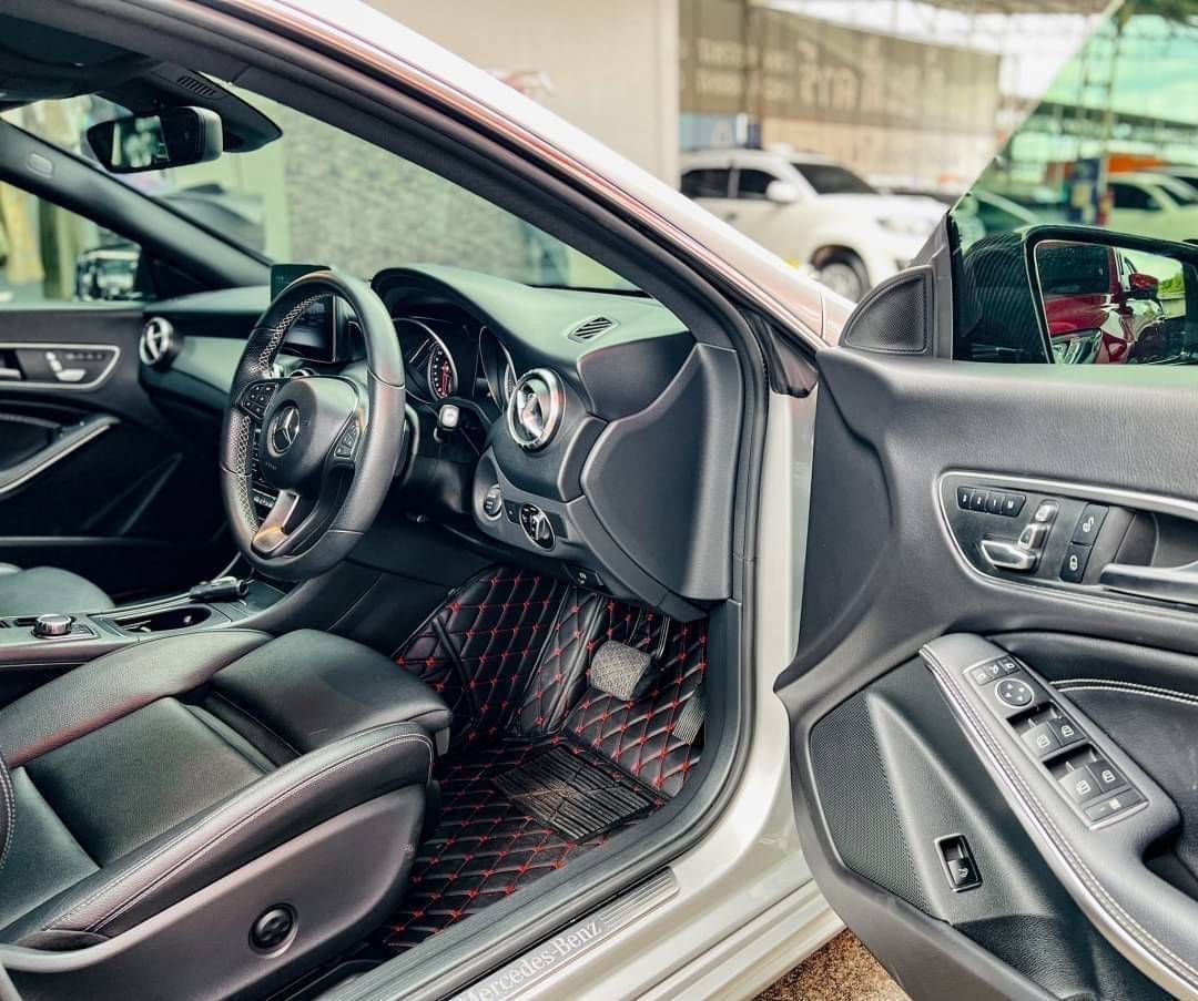 2018 Mercedes-Benz CLA-Class C118 CLA200 สีเงิน (รูปที่ 6)