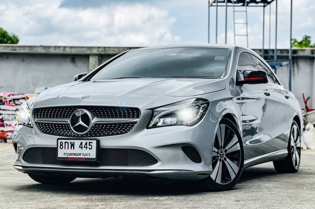 2018 Mercedes-Benz CLA-Class C118 CLA200 สีเงิน (รูปที่ 3)