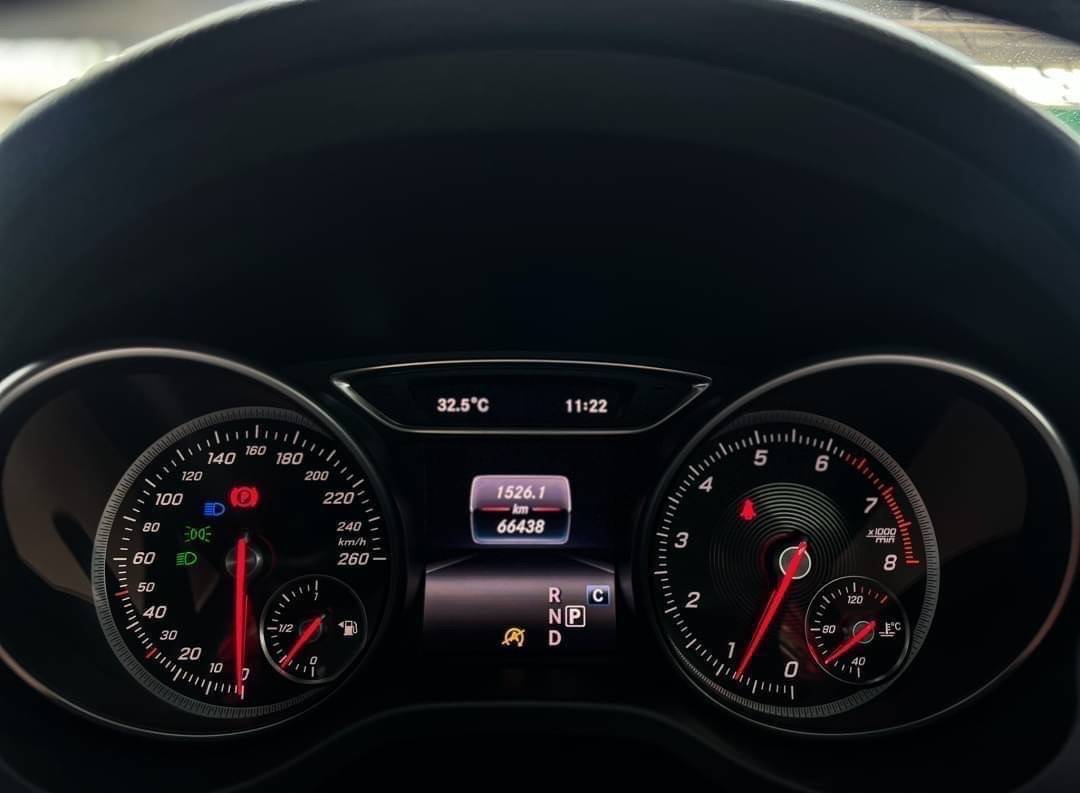 2018 Mercedes-Benz CLA-Class C118 CLA200 สีเงิน (รูปที่ 9)