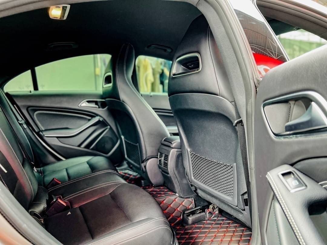 2018 Mercedes-Benz CLA-Class C118 CLA200 สีเงิน (รูปที่ 7)