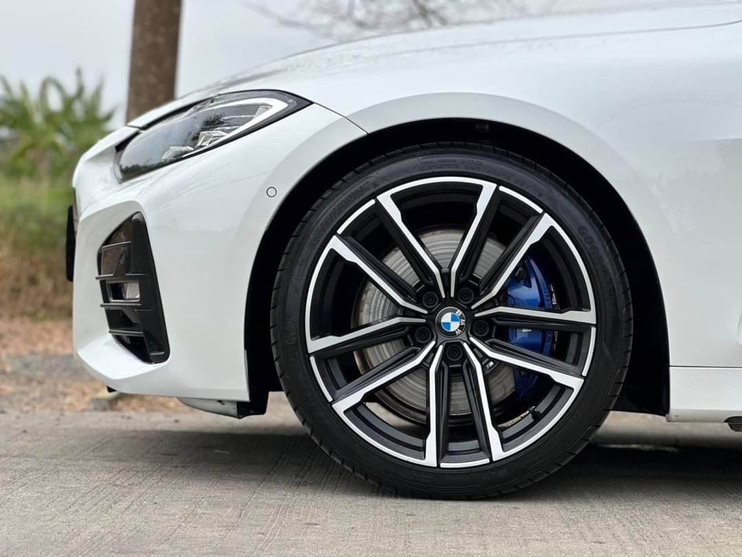 2021 BMW 430i coupé M Sport G22 สีขาว (รูปที่ 17)
