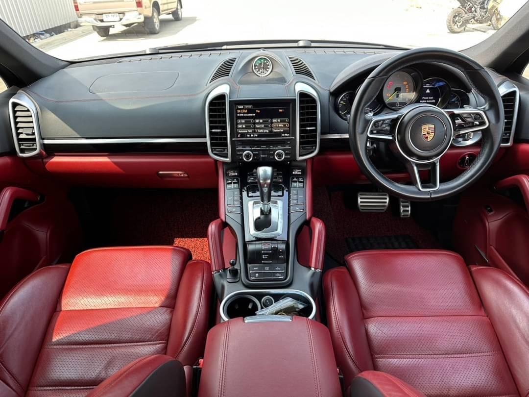 2015 Porsche Cayenne S E-Hybrid สีดำ (รูปที่ 4)