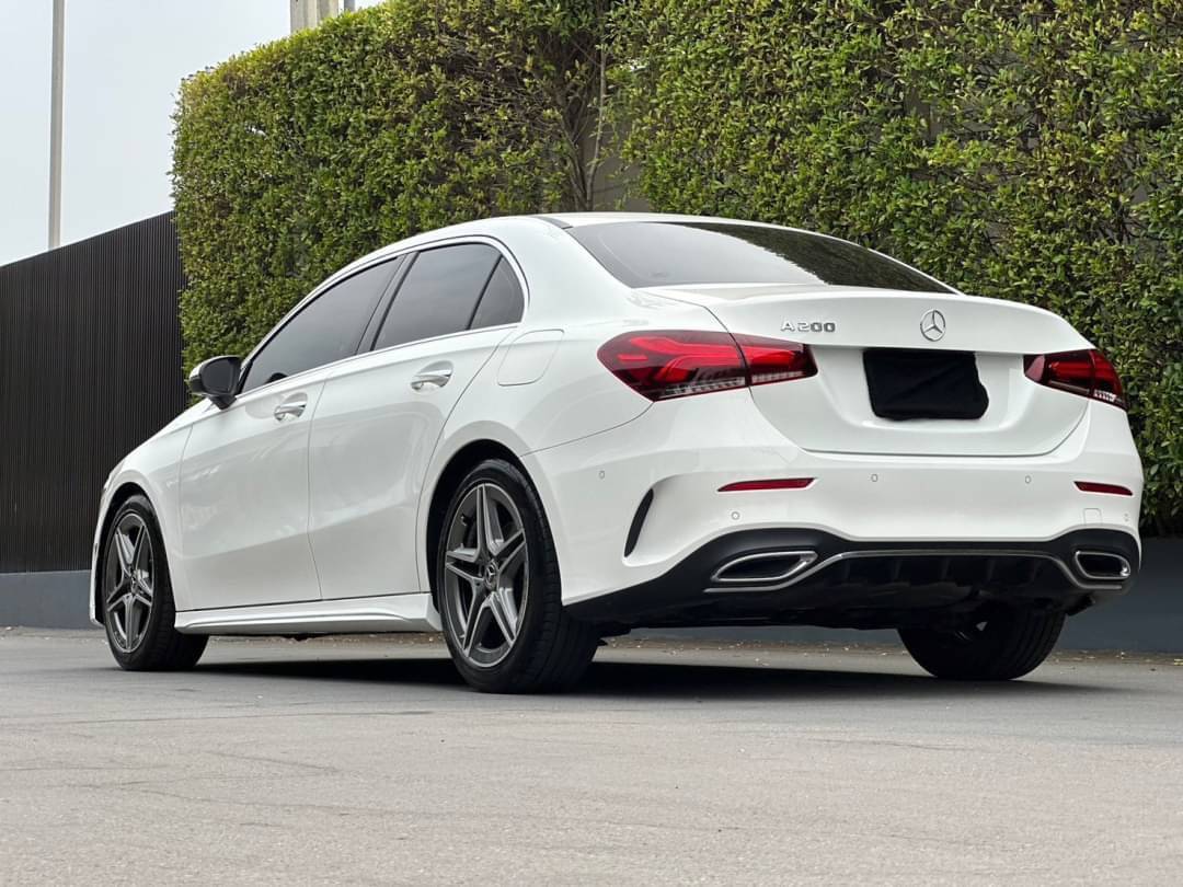 2020 Mercedes-Benz A-Class A200 สีขาว