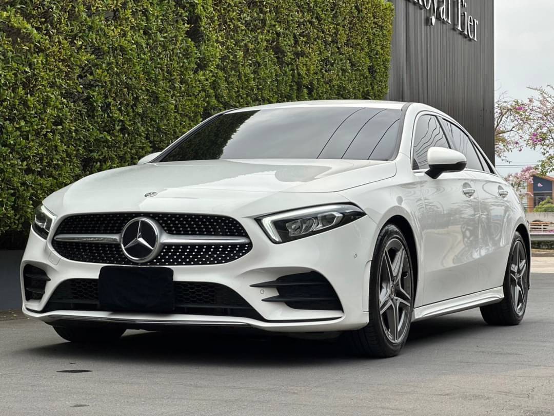 2020 Mercedes-Benz A-Class A200 สีขาว