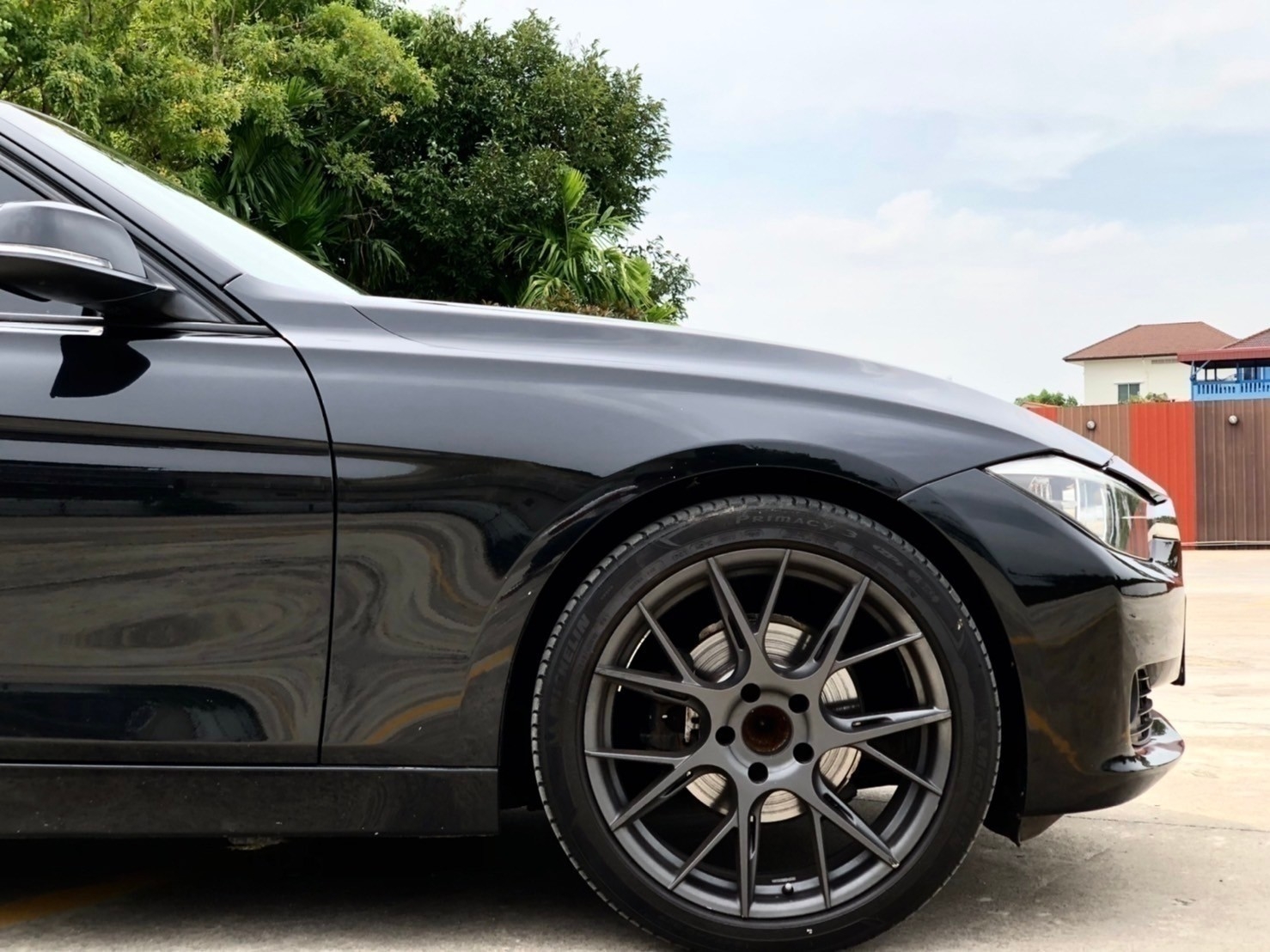 2013 BMW F30 320i Luxury Twin Power Turbo สีดำ (รูปที่ 6)