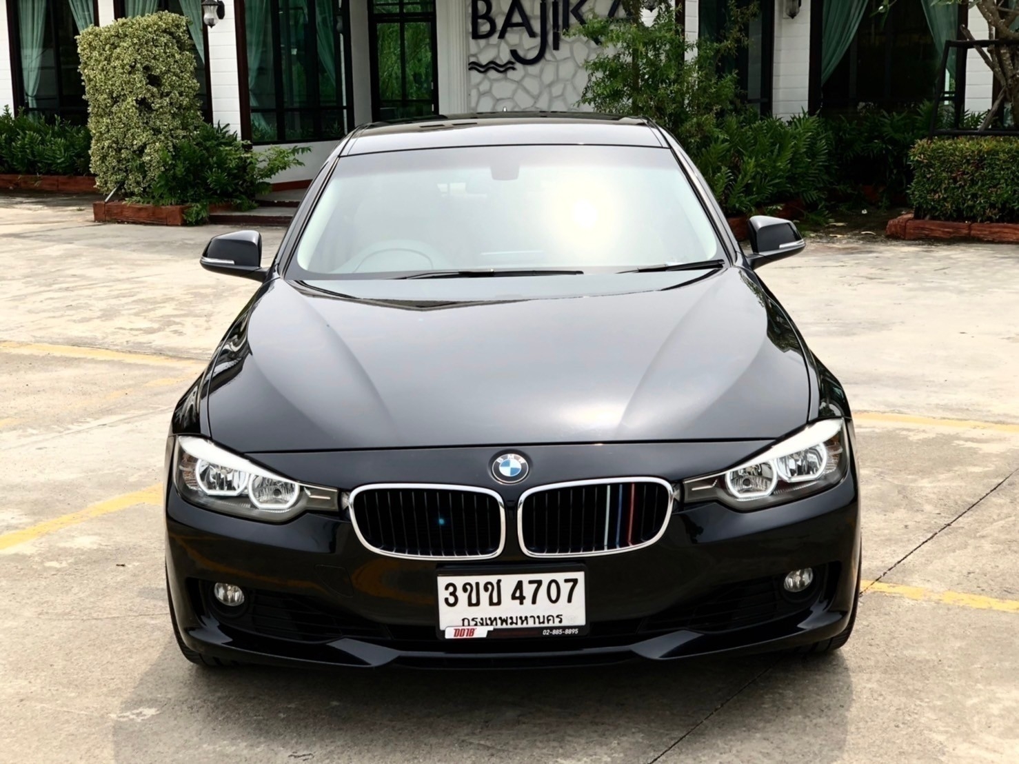 2013 BMW F30 320i Luxury Twin Power Turbo สีดำ (รูปที่ 2)