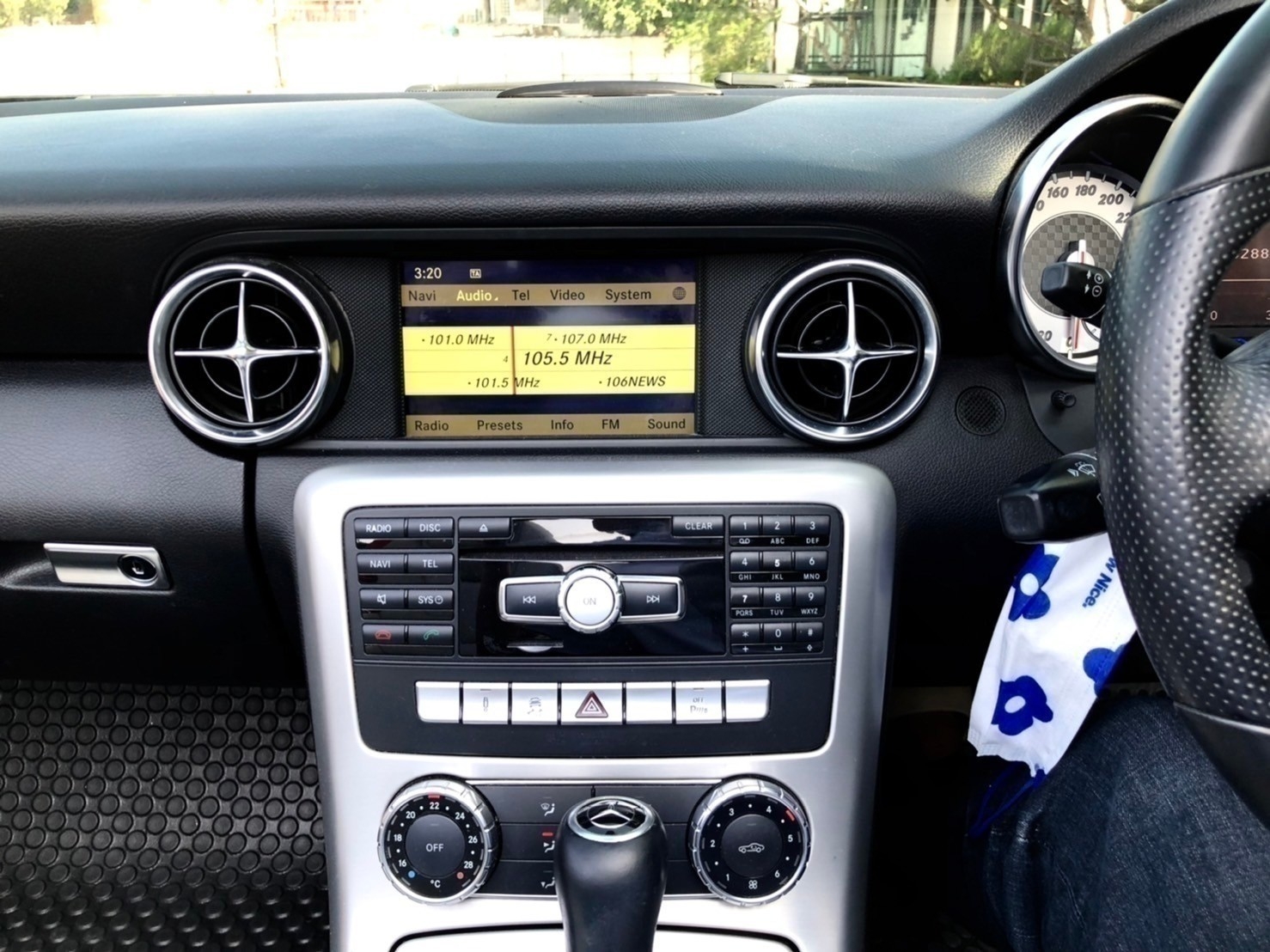 2012 Mercedes-Benz SLK-Class R172 SLK200 สีดำ (รูปที่ 12)