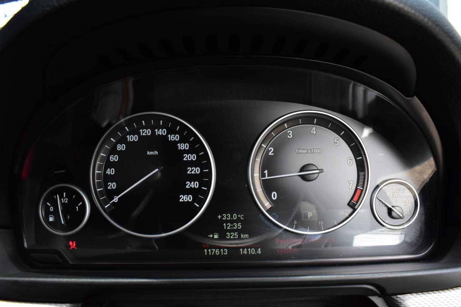 2012 BMW 528i M SPORT F10 สีดำ (รูปที่ 16)