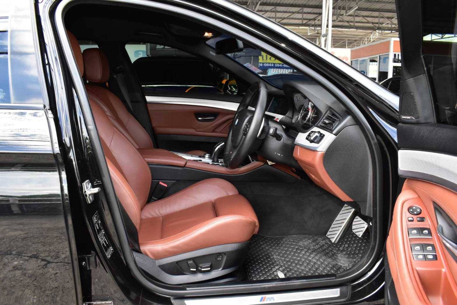2012 BMW 528i M SPORT F10 สีดำ (รูปที่ 15)