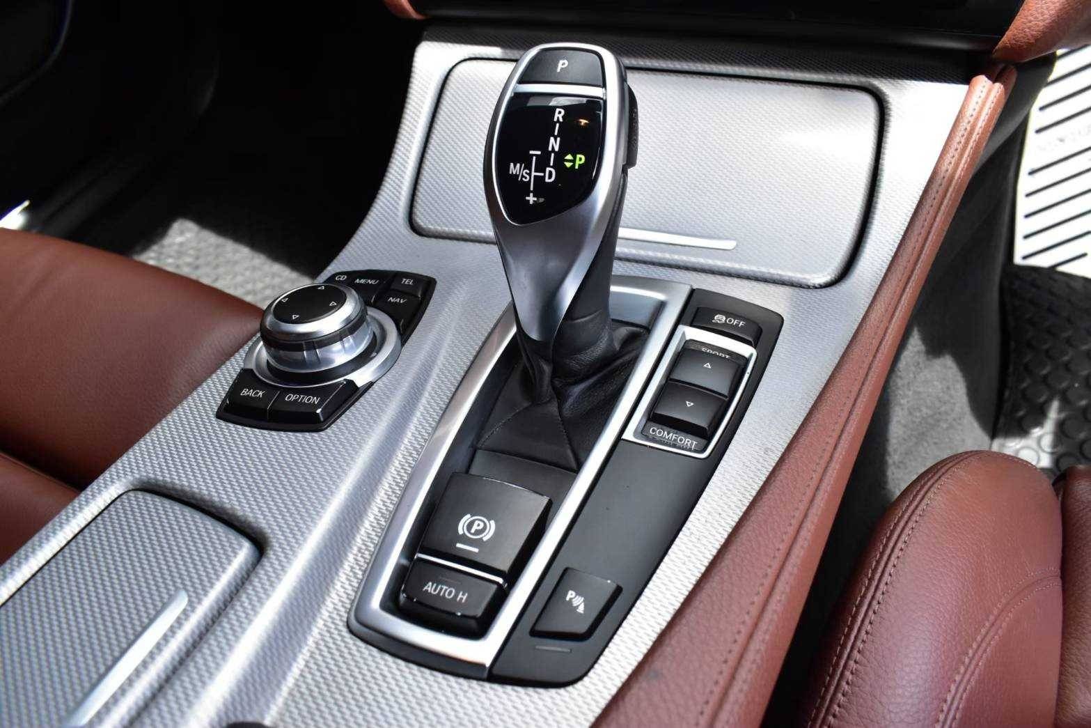 2012 BMW 528i M SPORT F10 สีดำ (รูปที่ 13)