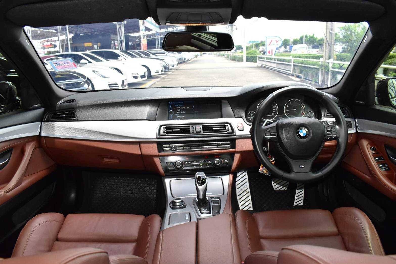 2012 BMW 528i M SPORT F10 สีดำ (รูปที่ 10)