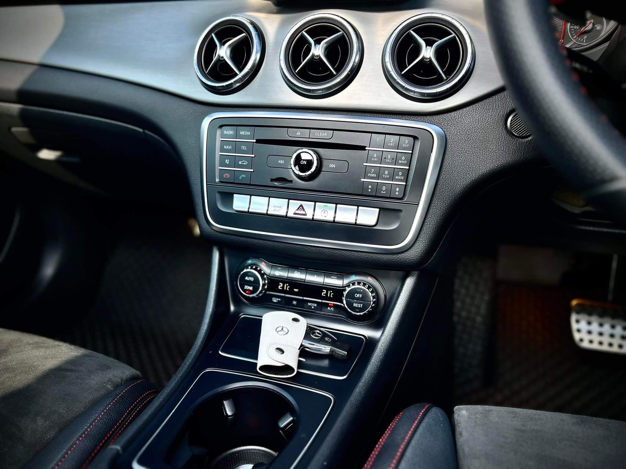 Mercedes Benz CLA250 AMG Dynamic มือเดียว สภาพดีกว่านี้ไม่มีอีกแล้ว (รูปที่ 30)