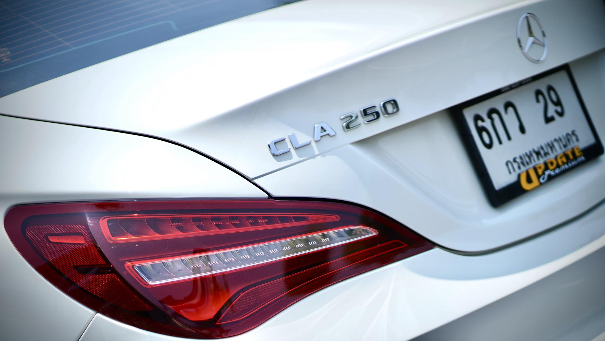 Mercedes Benz CLA250 AMG Dynamic มือเดียว สภาพดีกว่านี้ไม่มีอีกแล้ว (รูปที่ 11)