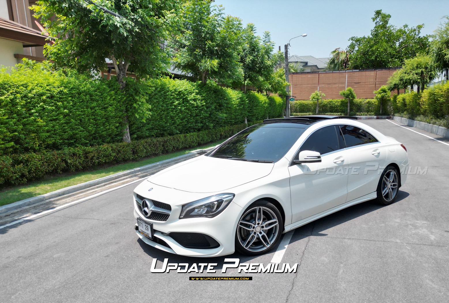 Mercedes Benz CLA250 AMG Dynamic มือเดียว สภาพดีกว่านี้ไม่มีอีกแล้ว